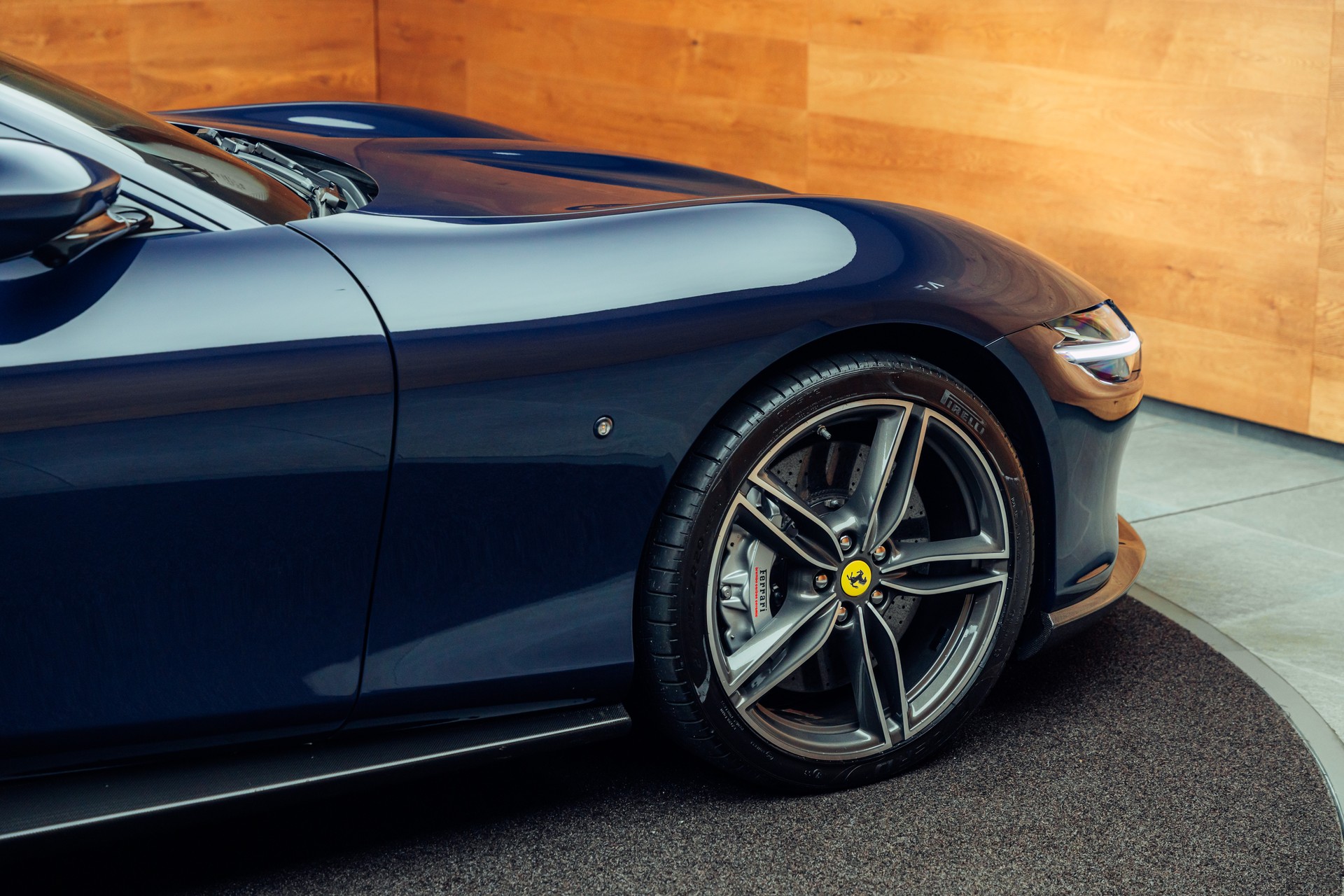 FERRARI Roma 3.9 V8 T Blu Pozzi-image-24