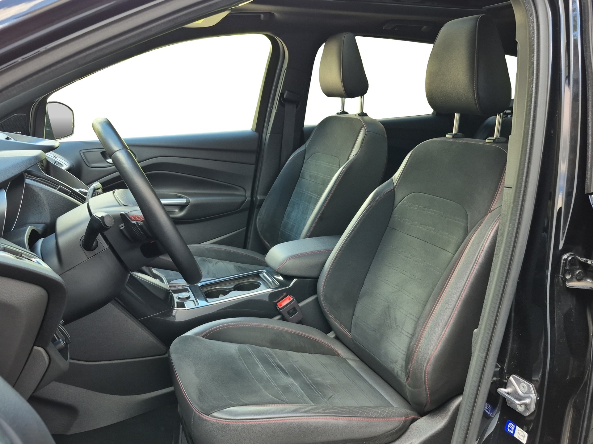 FORD Kuga 1.5 SCTi ST Line 4WD Automatic-image-10