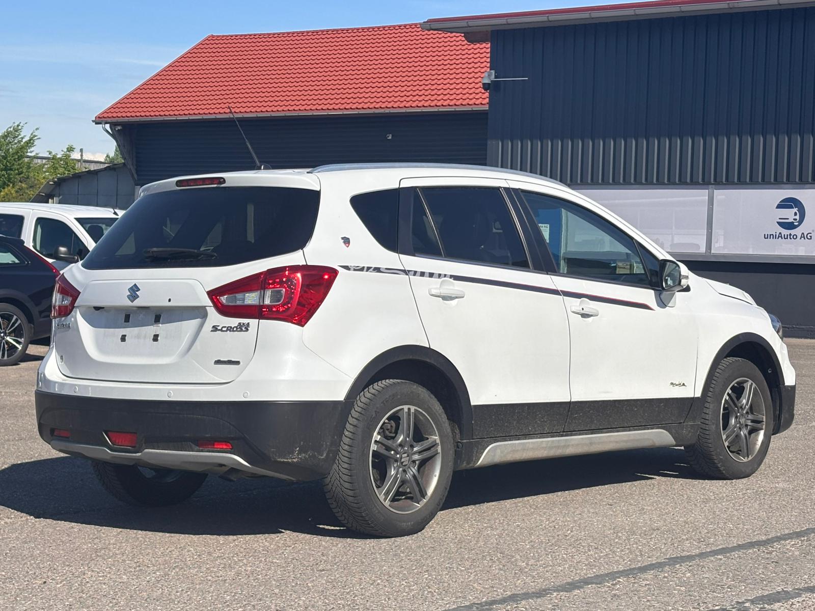SUZUKI SX4 S-Cross 1.4 16V Compact Top 4WD Automatic-image-4