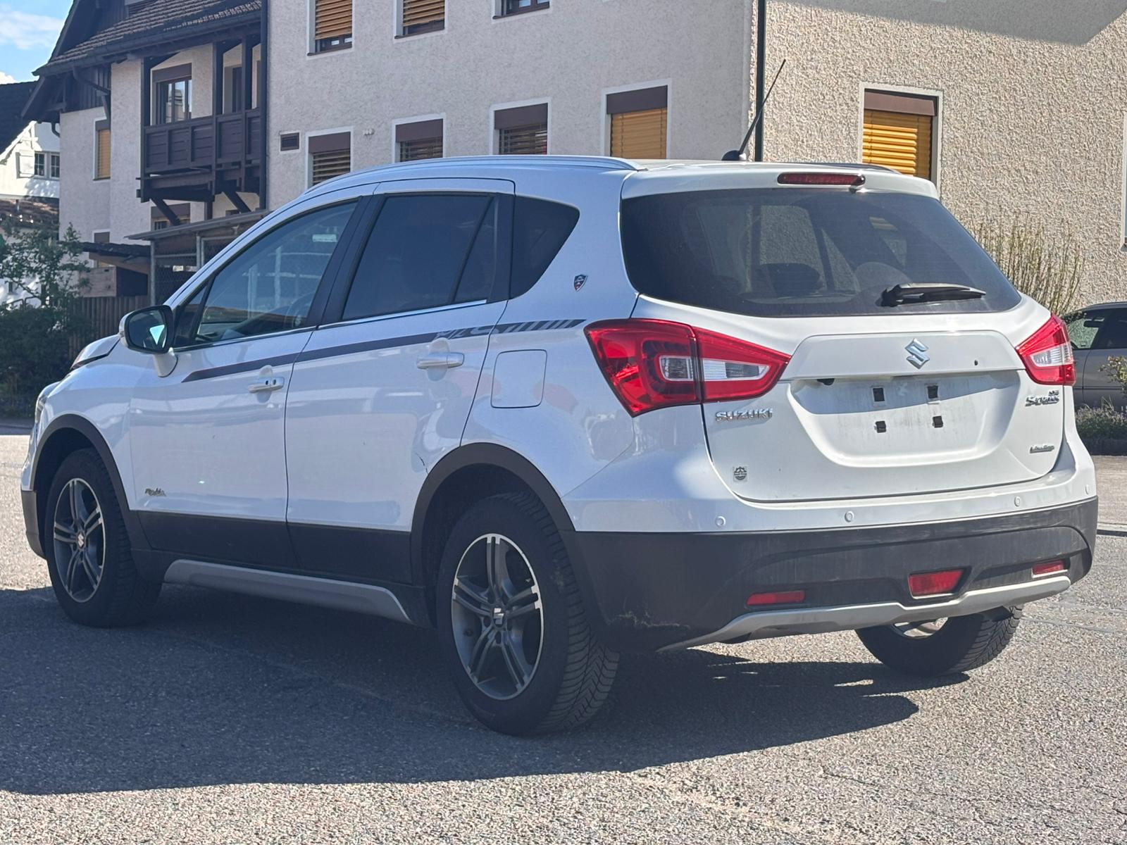 SUZUKI SX4 S-Cross 1.4 16V Compact Top 4WD Automatic-image-6