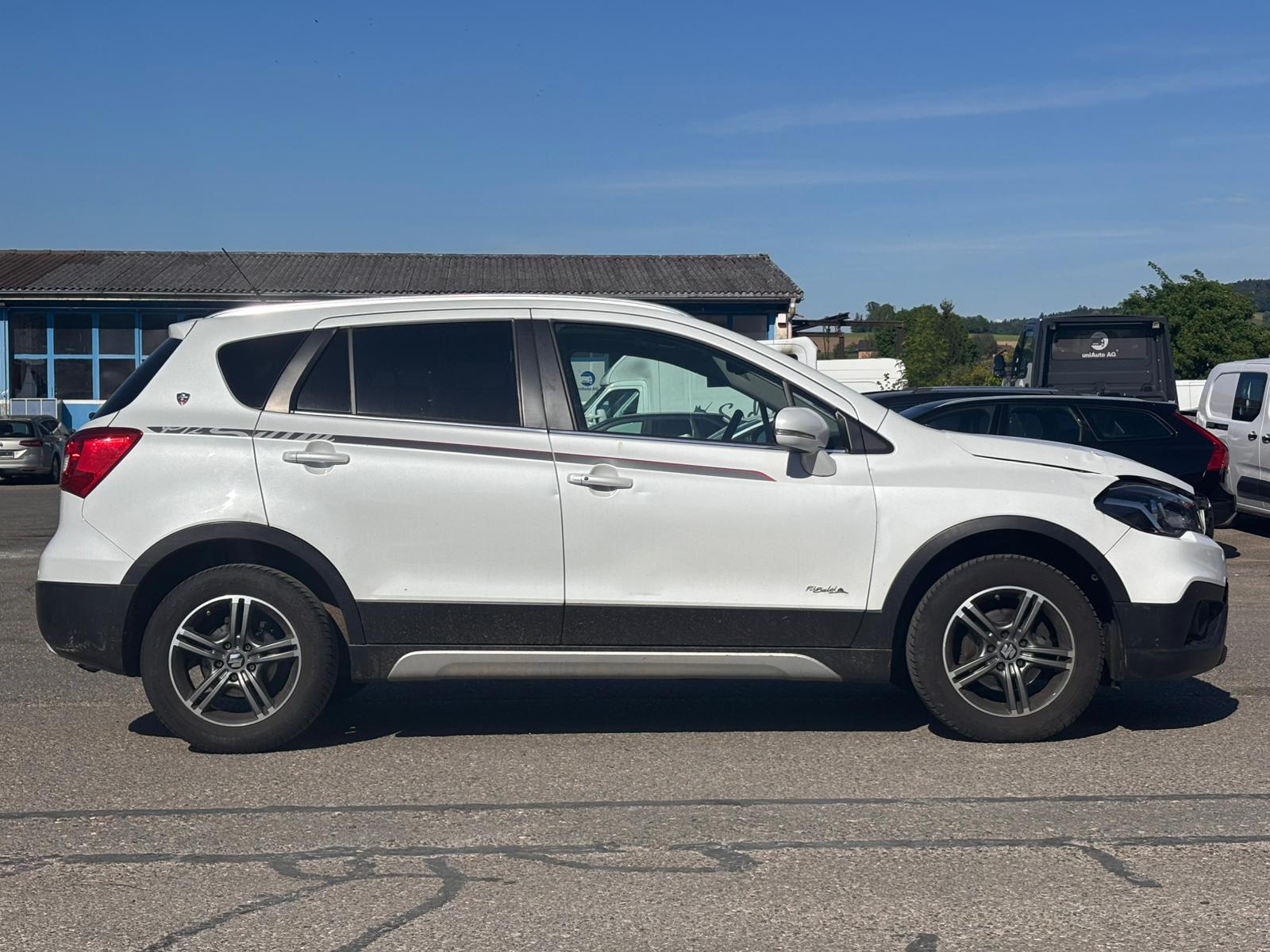 SUZUKI SX4 S-Cross 1.4 16V Compact Top 4WD Automatic-image-3