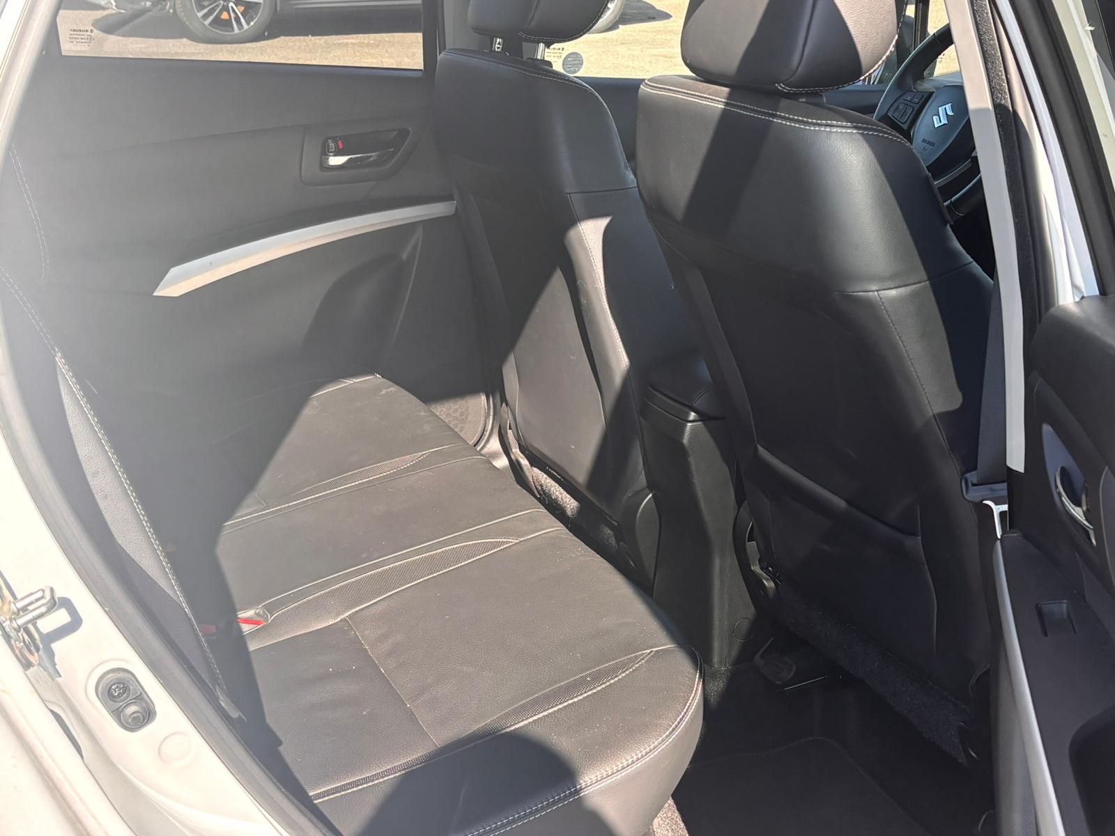 SUZUKI SX4 S-Cross 1.4 16V Compact Top 4WD Automatic-image-14