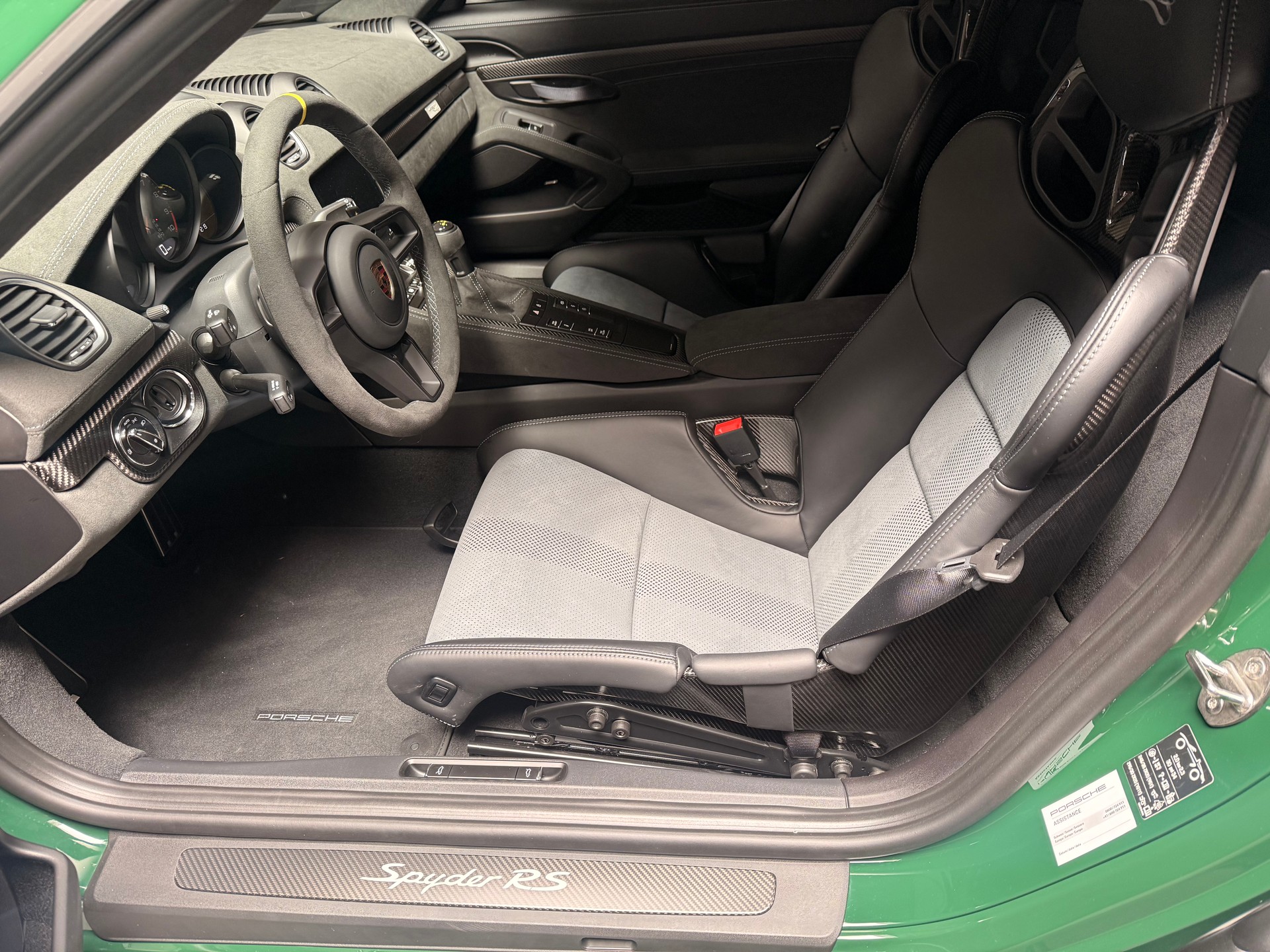 PORSCHE 718 Boxster Spyder RS PDK Weissach-image-4