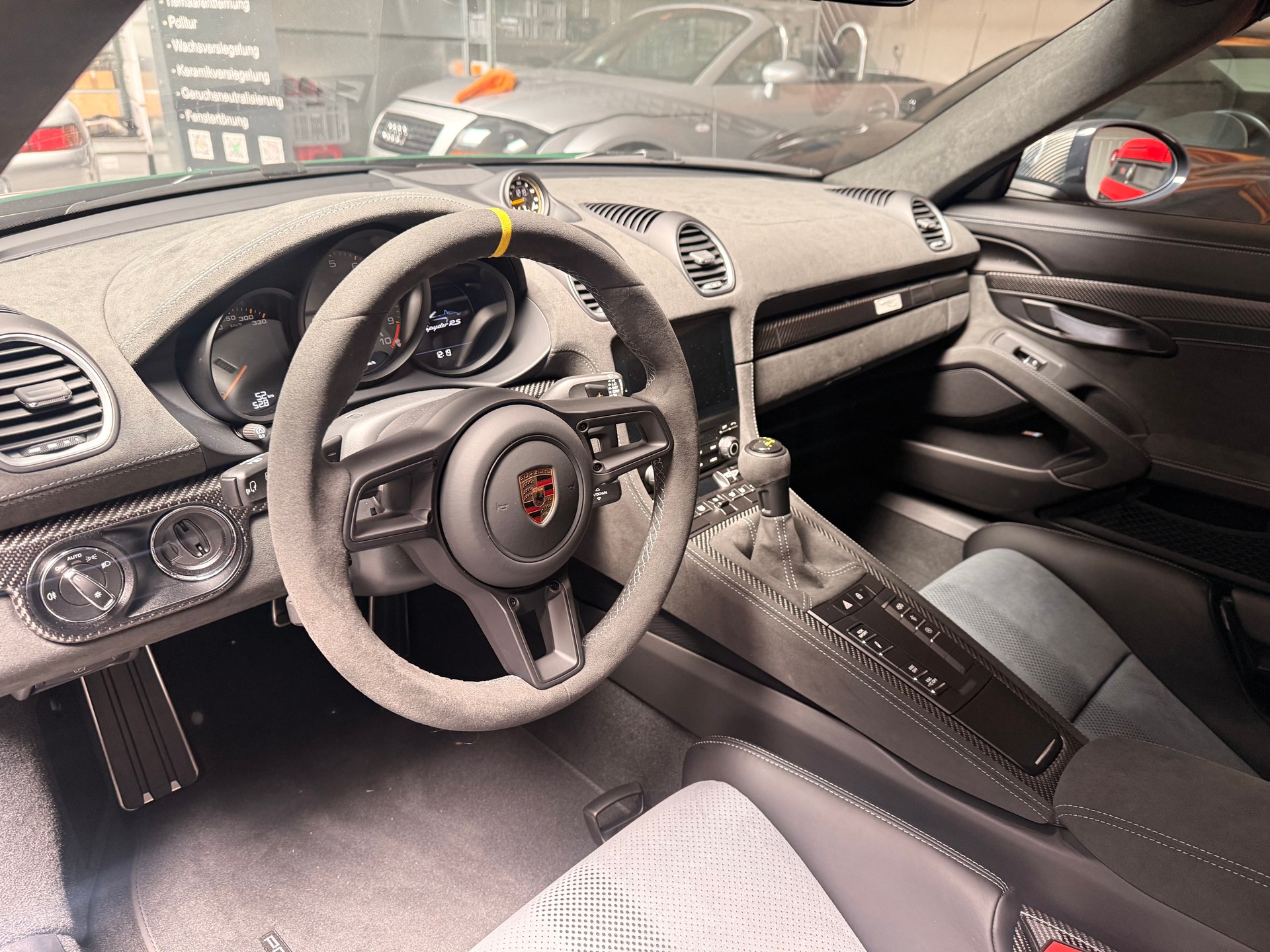 PORSCHE 718 Boxster Spyder RS PDK Weissach-image-5
