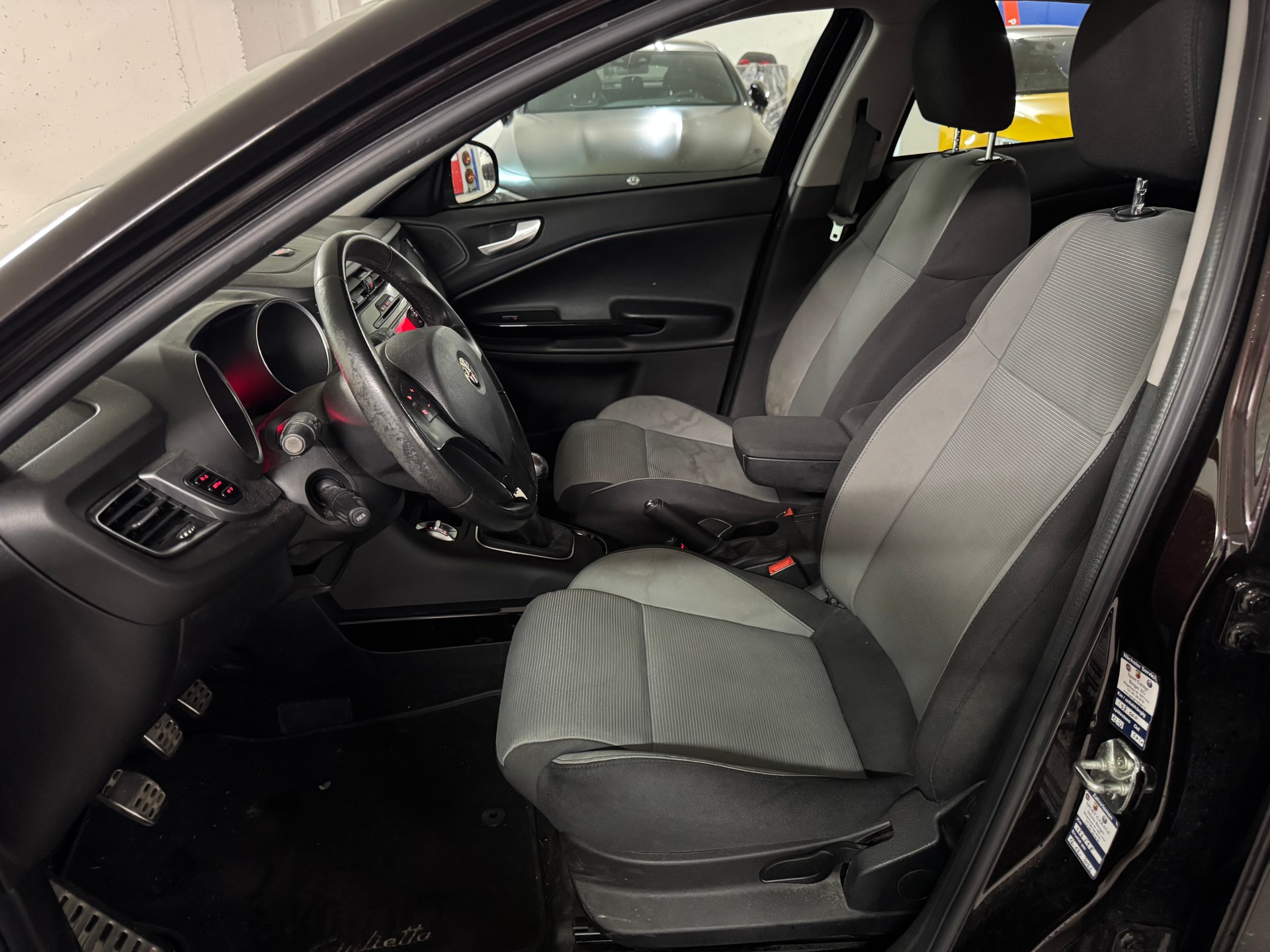 ALFA ROMEO Giulietta 1.4 T Progression 1-Hand-image-8