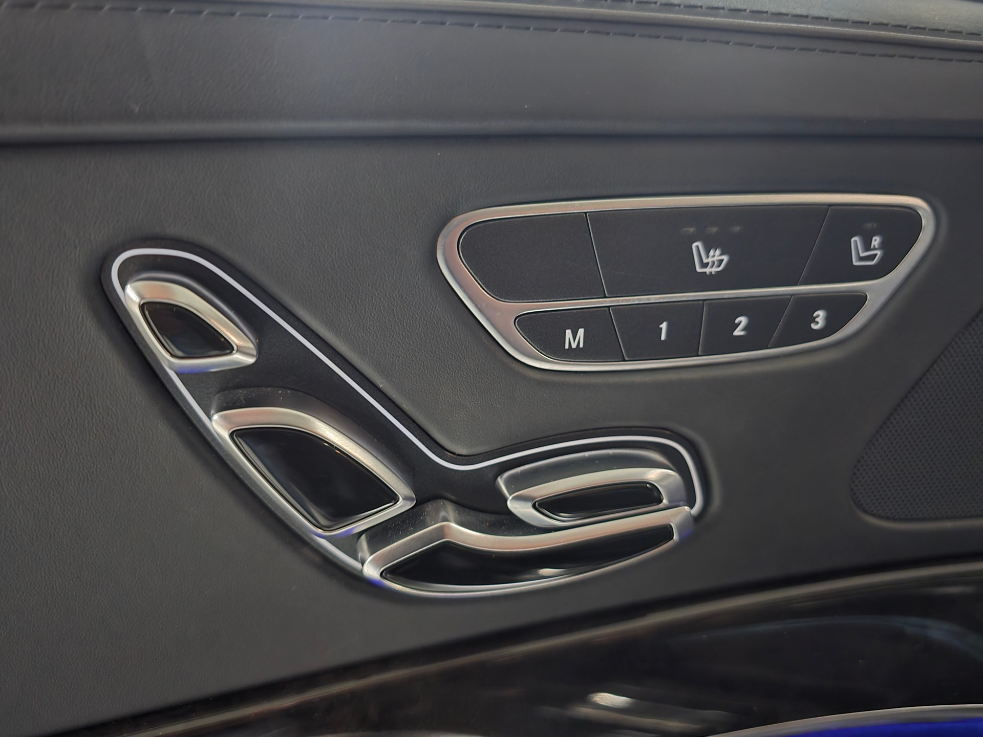 MERCEDES-BENZ S 63 AMG L 4Matic Speedshift MCT-image-18