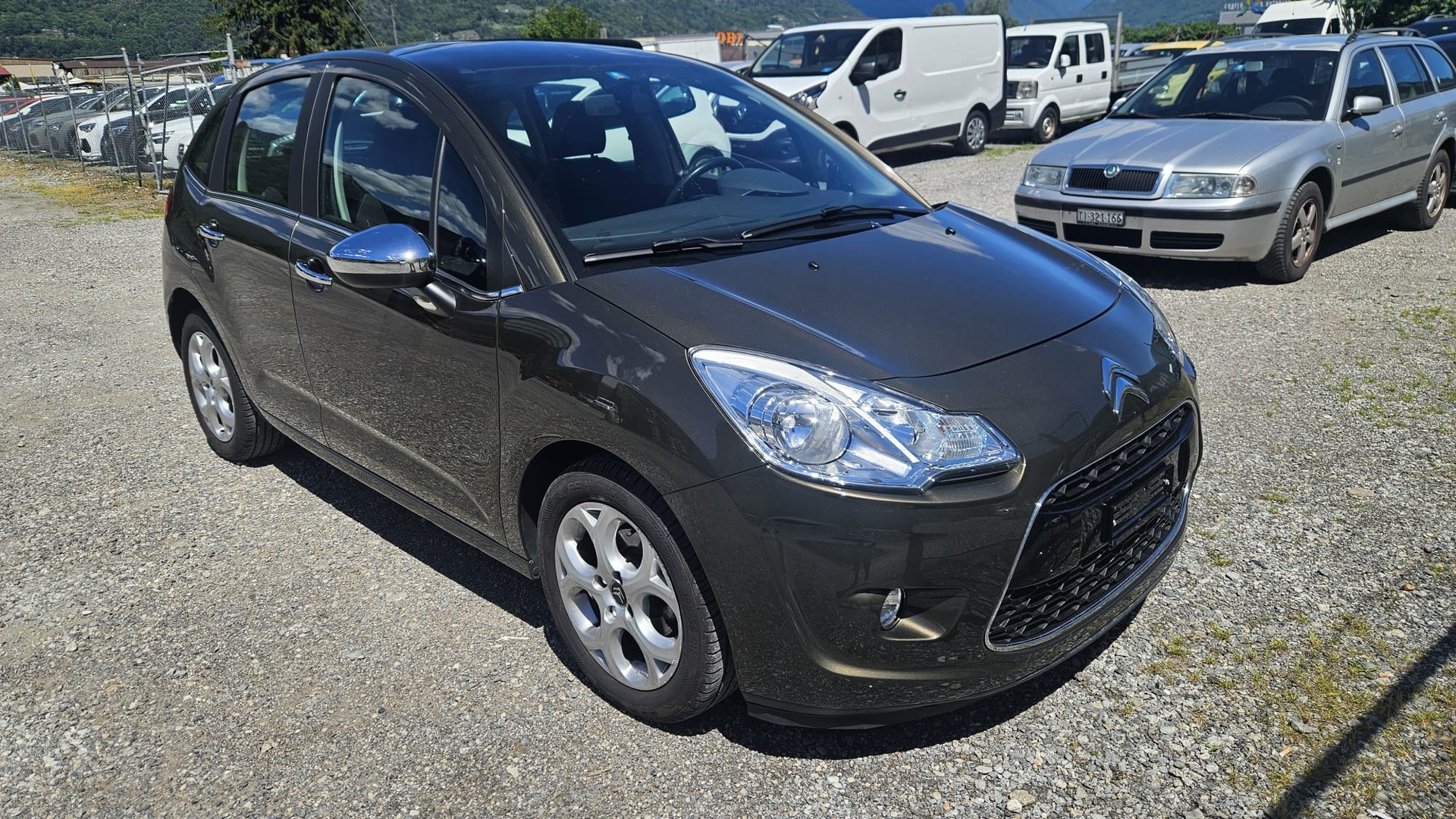 CITROEN C3 1.6 16V e-HDi Swiss Style-image-2