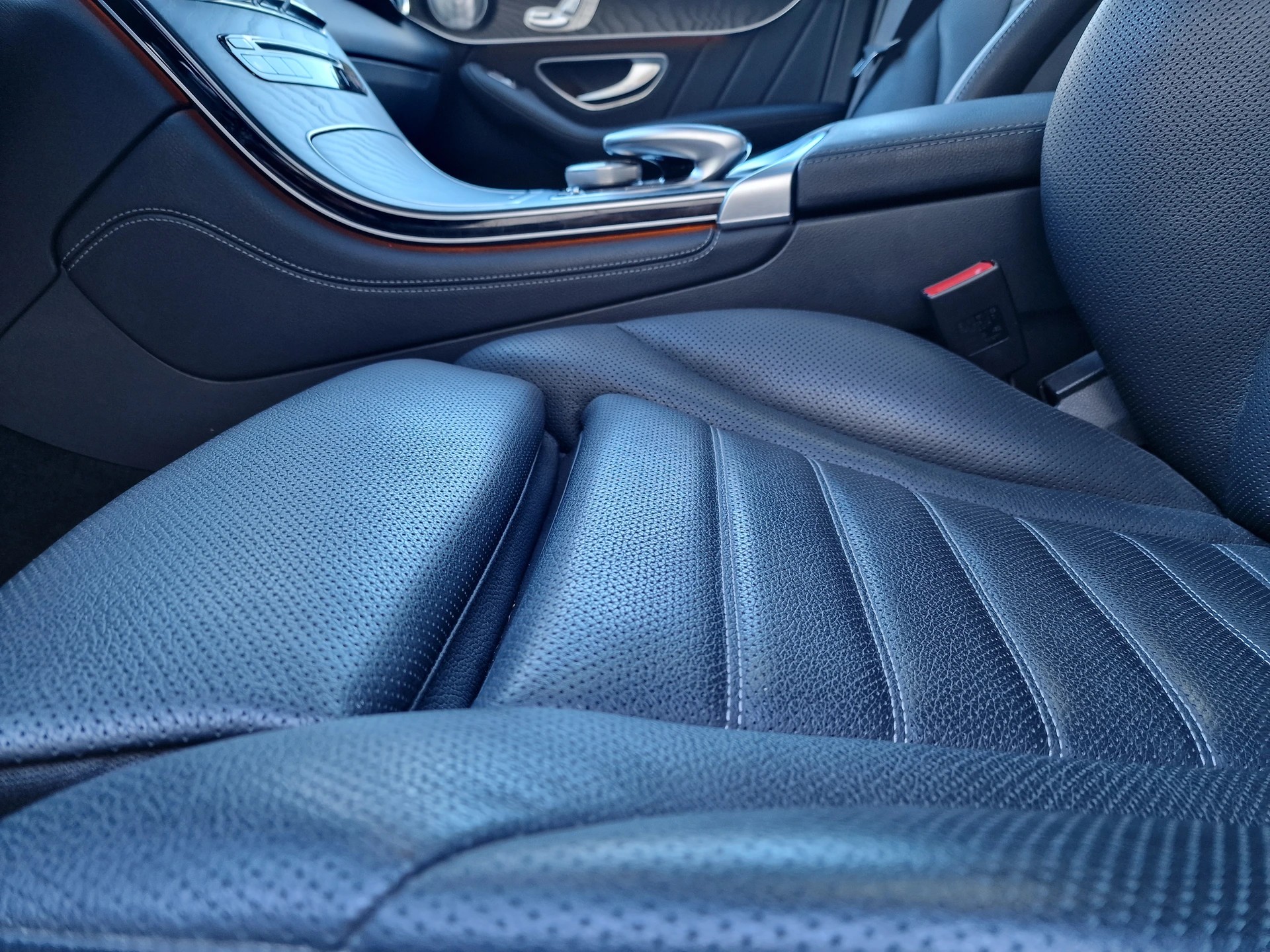 MERCEDES-BENZ GLC 43 AMG 4Matic 9G-Tronic-image-18