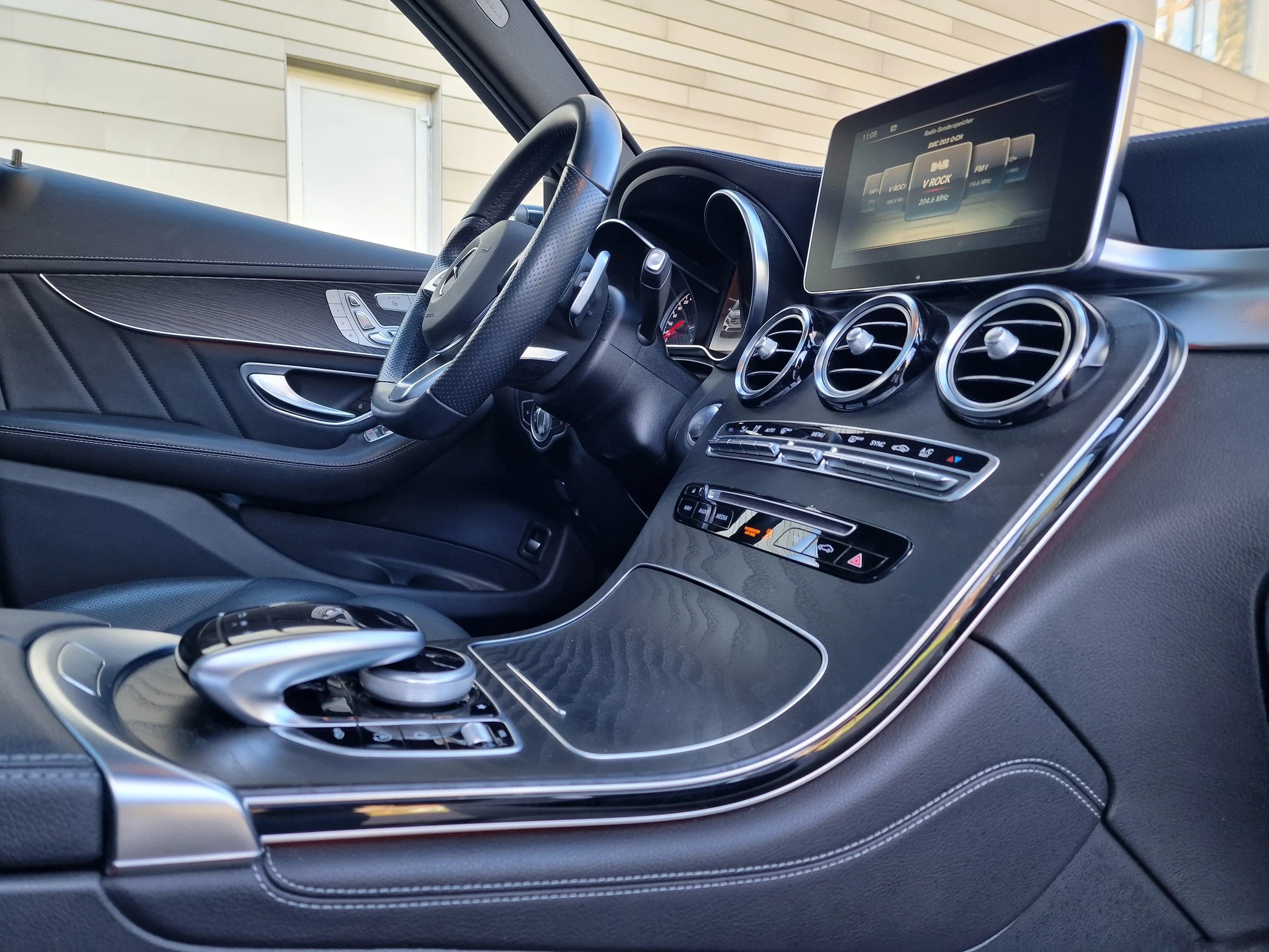 MERCEDES-BENZ GLC 43 AMG 4Matic 9G-Tronic-image-16