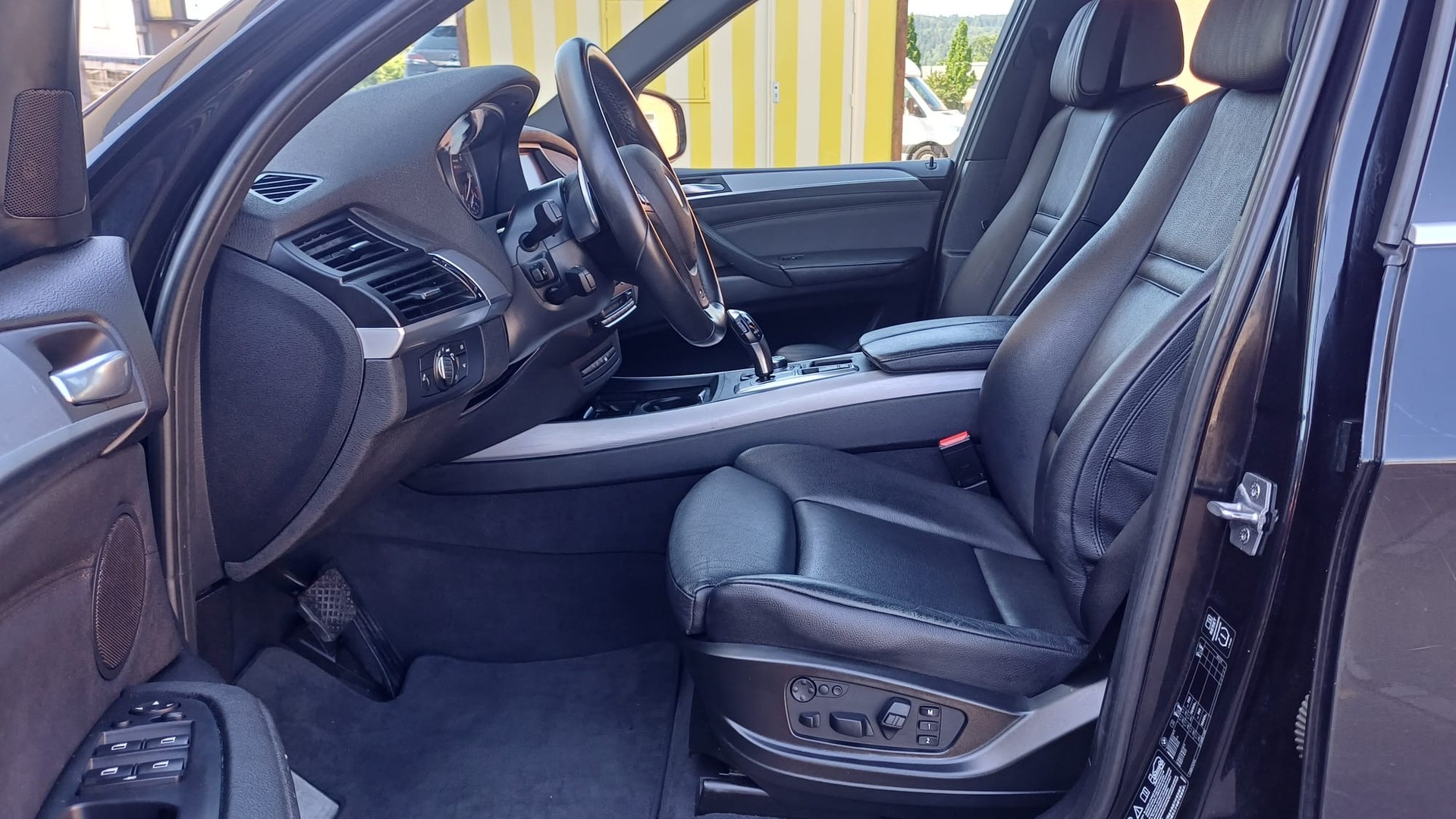 BMW X5 xDrive M50d Steptronic-image-8