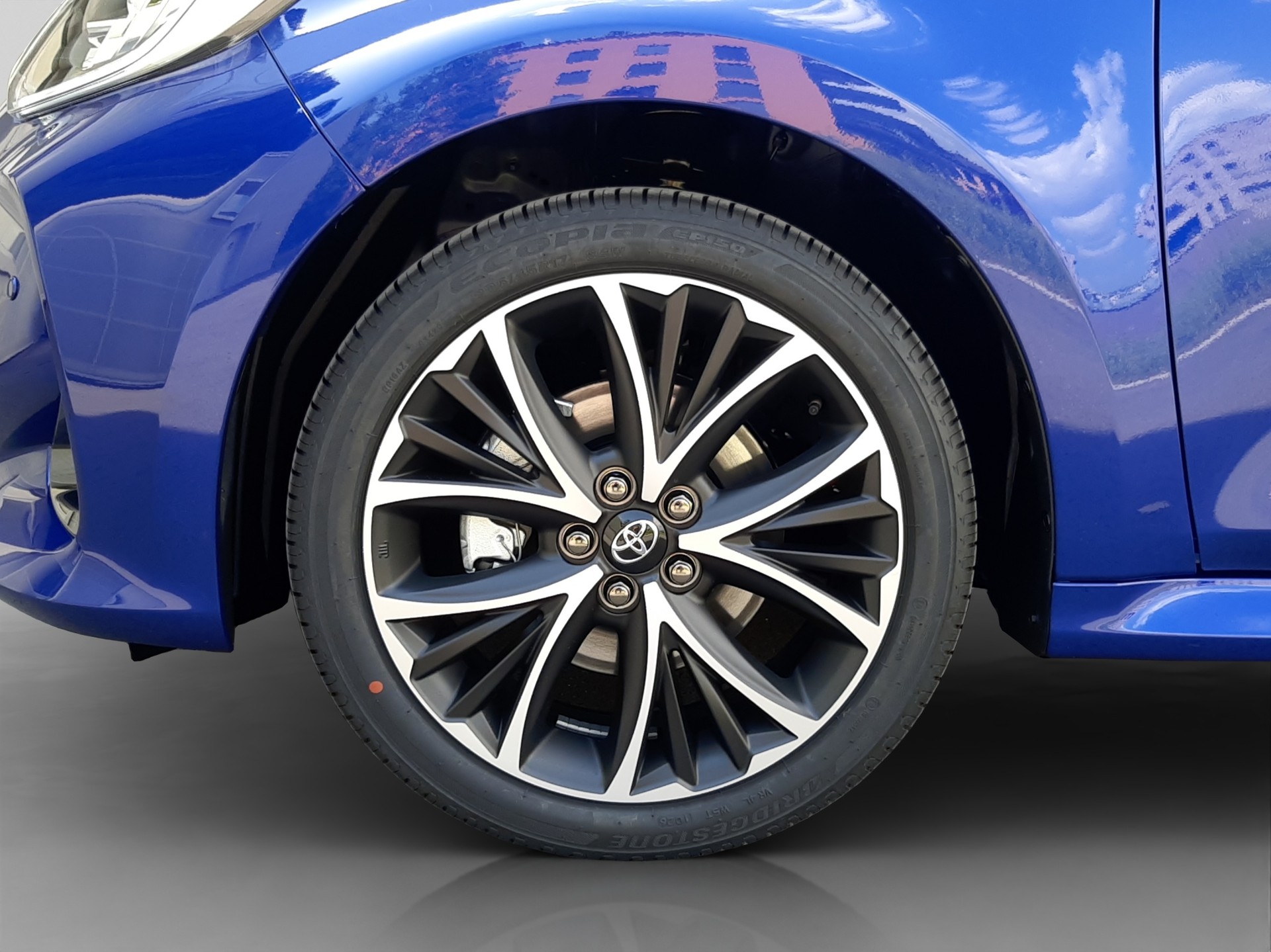 TOYOTA Yaris 1.5 VVT-i HSD Trend-image-14