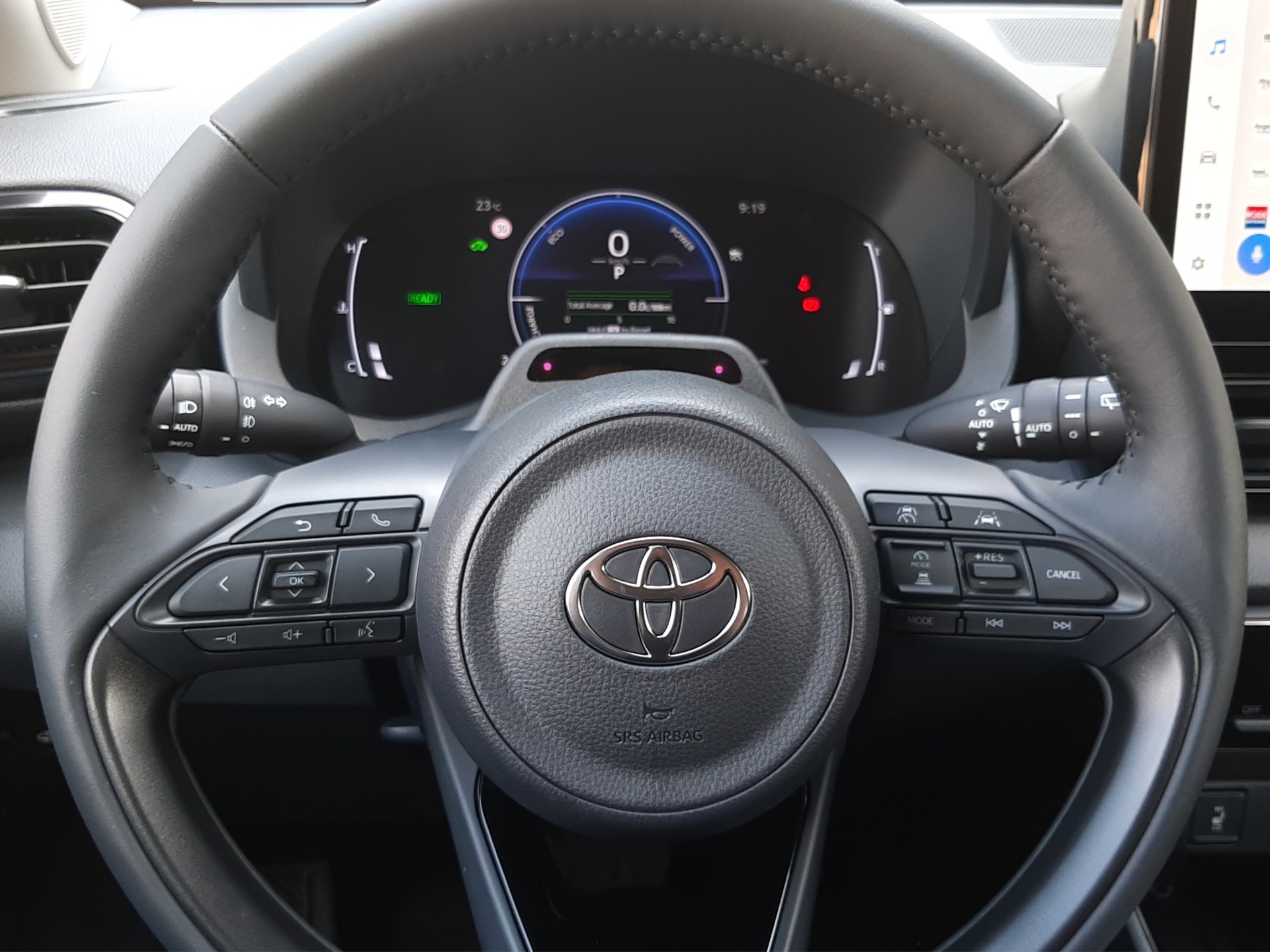 TOYOTA Yaris 1.5 VVT-i HSD Trend-image-10