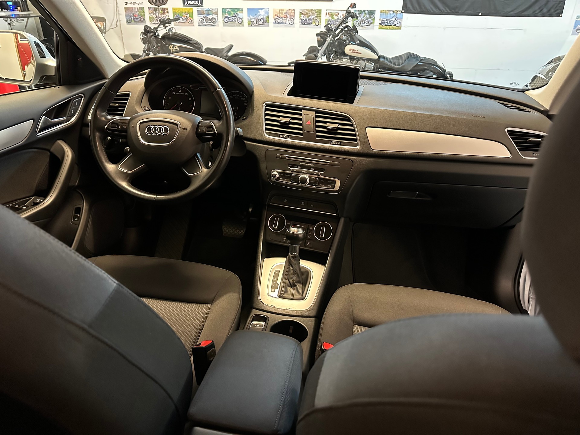AUDI Q3 1.4 TFSI S-tronic-image-6