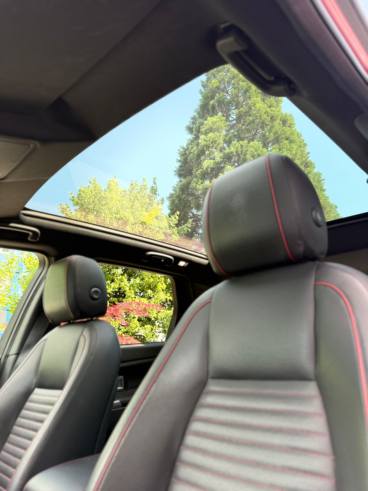 LAND ROVER Discovery Sport 2.0 Si4 290 Dynamic-image-9