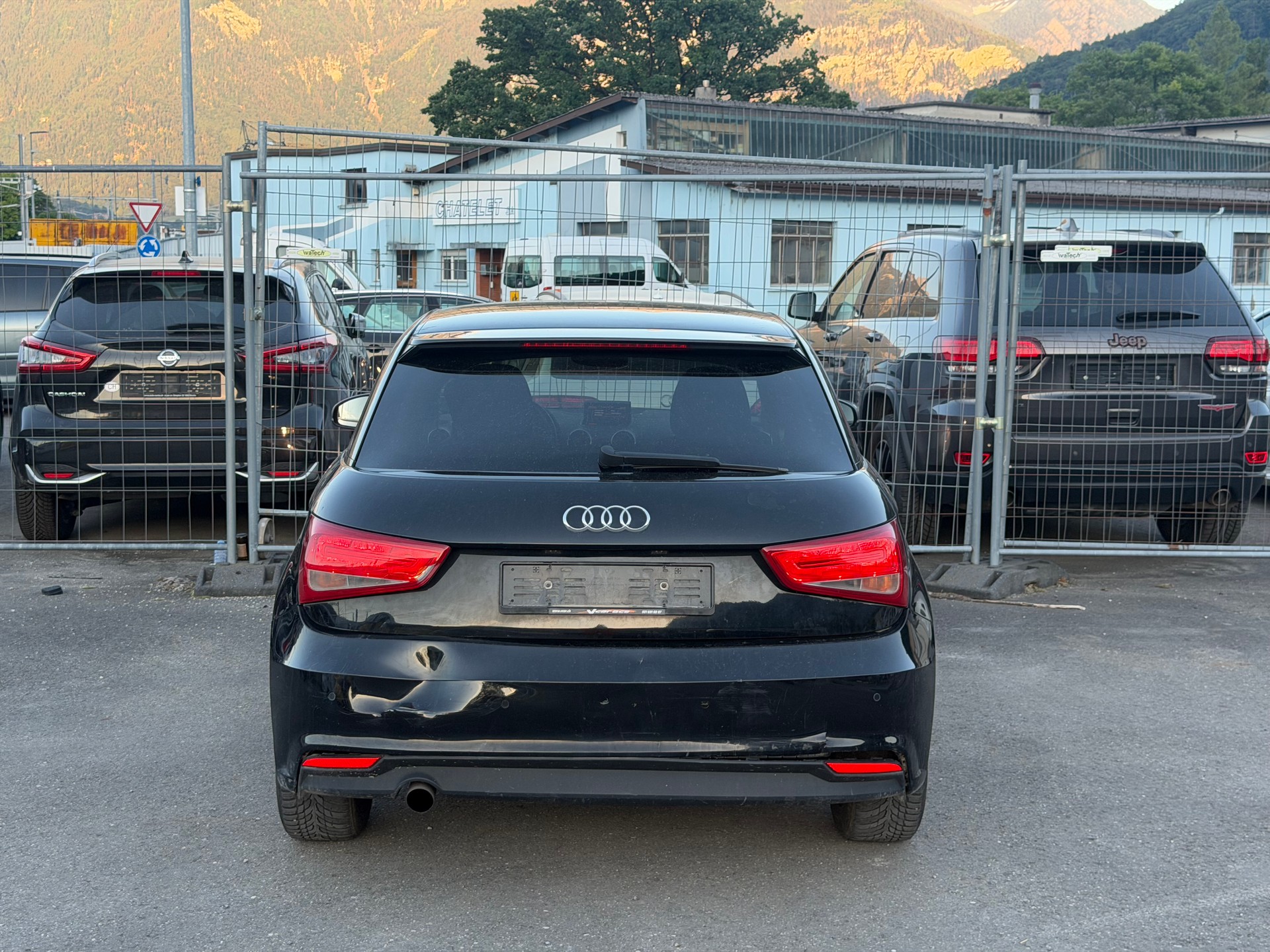 AUDI A1 1.0 TFSI Design S-tronic-image-3