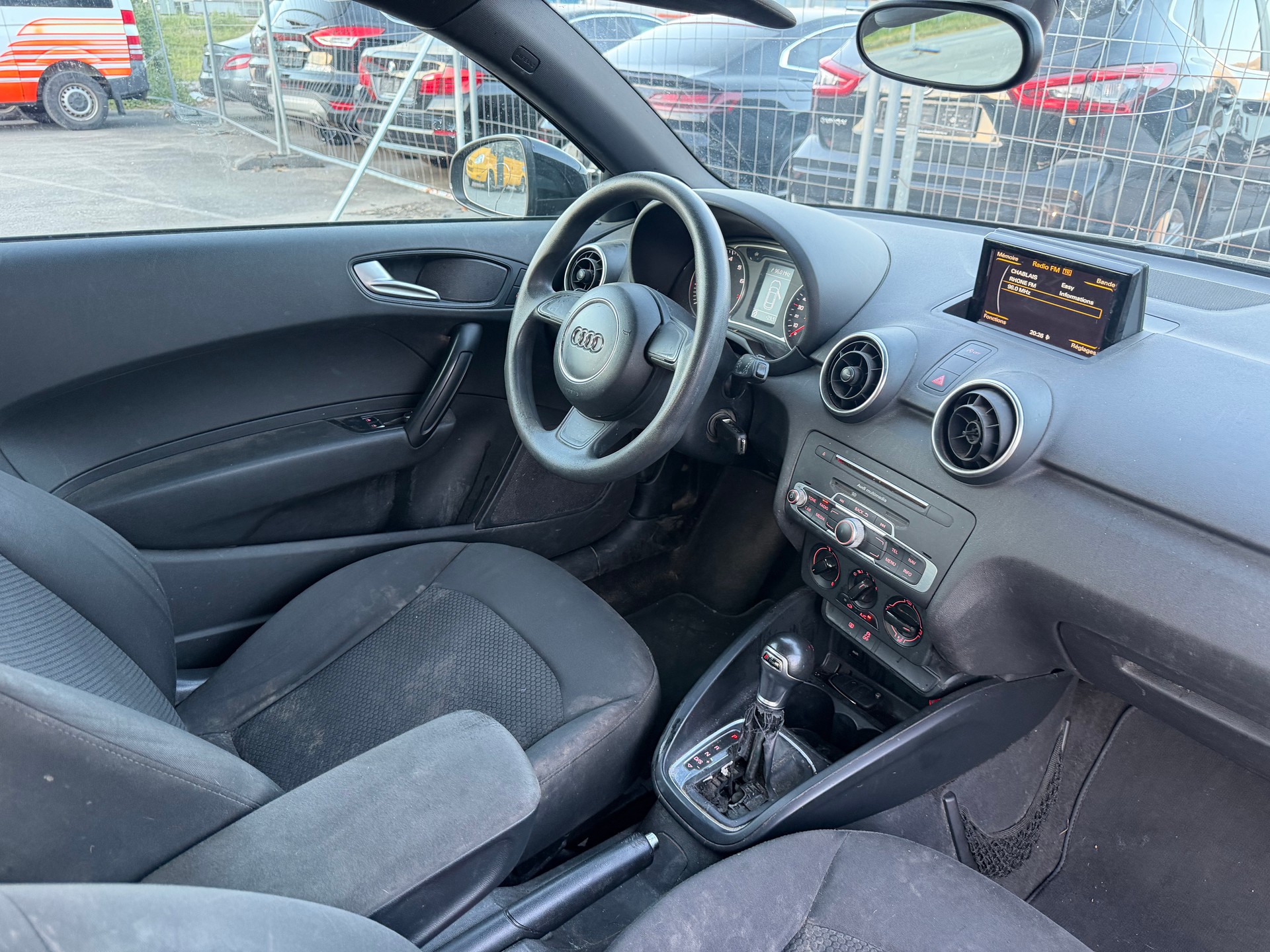 AUDI A1 1.0 TFSI Design S-tronic-image-7