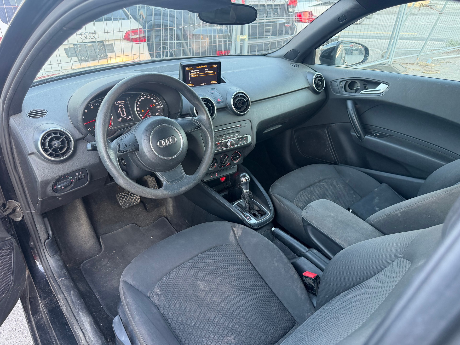 AUDI A1 1.0 TFSI Design S-tronic-image-6