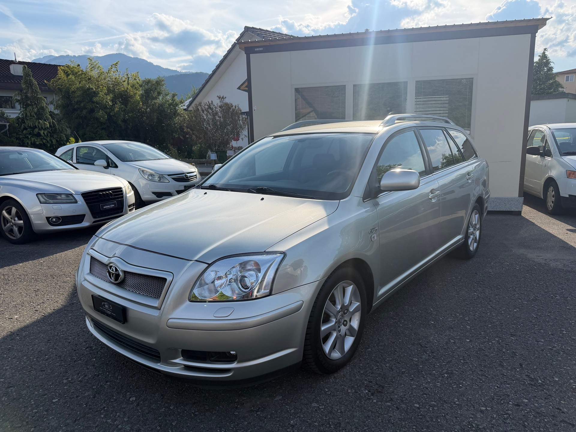 TOYOTA Avensis 2.2D-4 D CleanPower Linea Sol Sportswagon-image-0