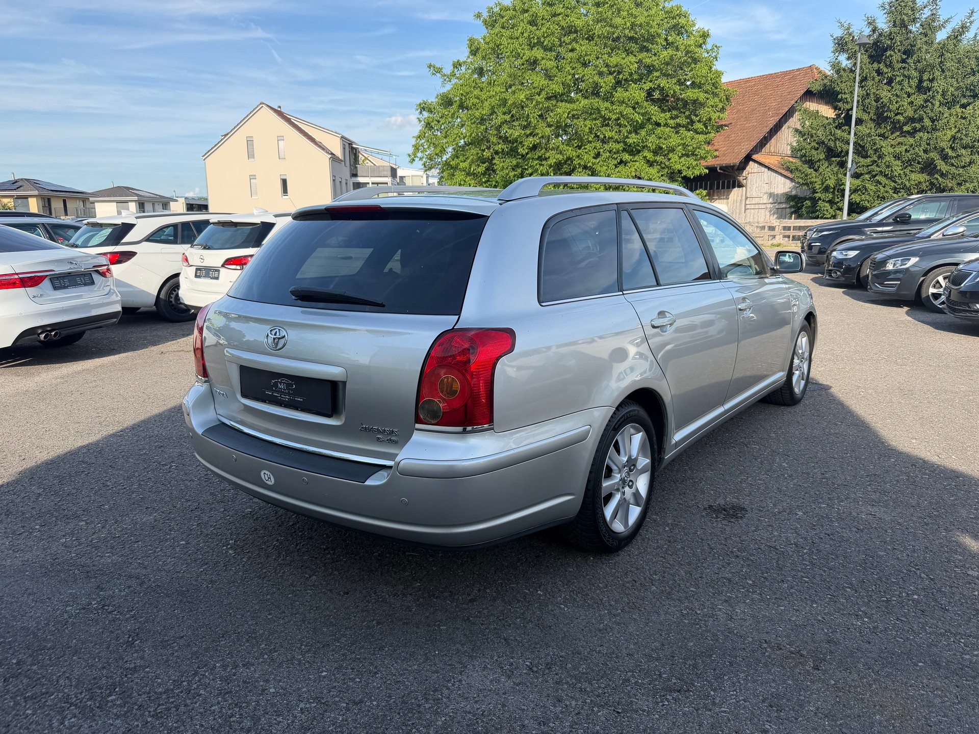 TOYOTA Avensis 2.2D-4 D CleanPower Linea Sol Sportswagon-image-3