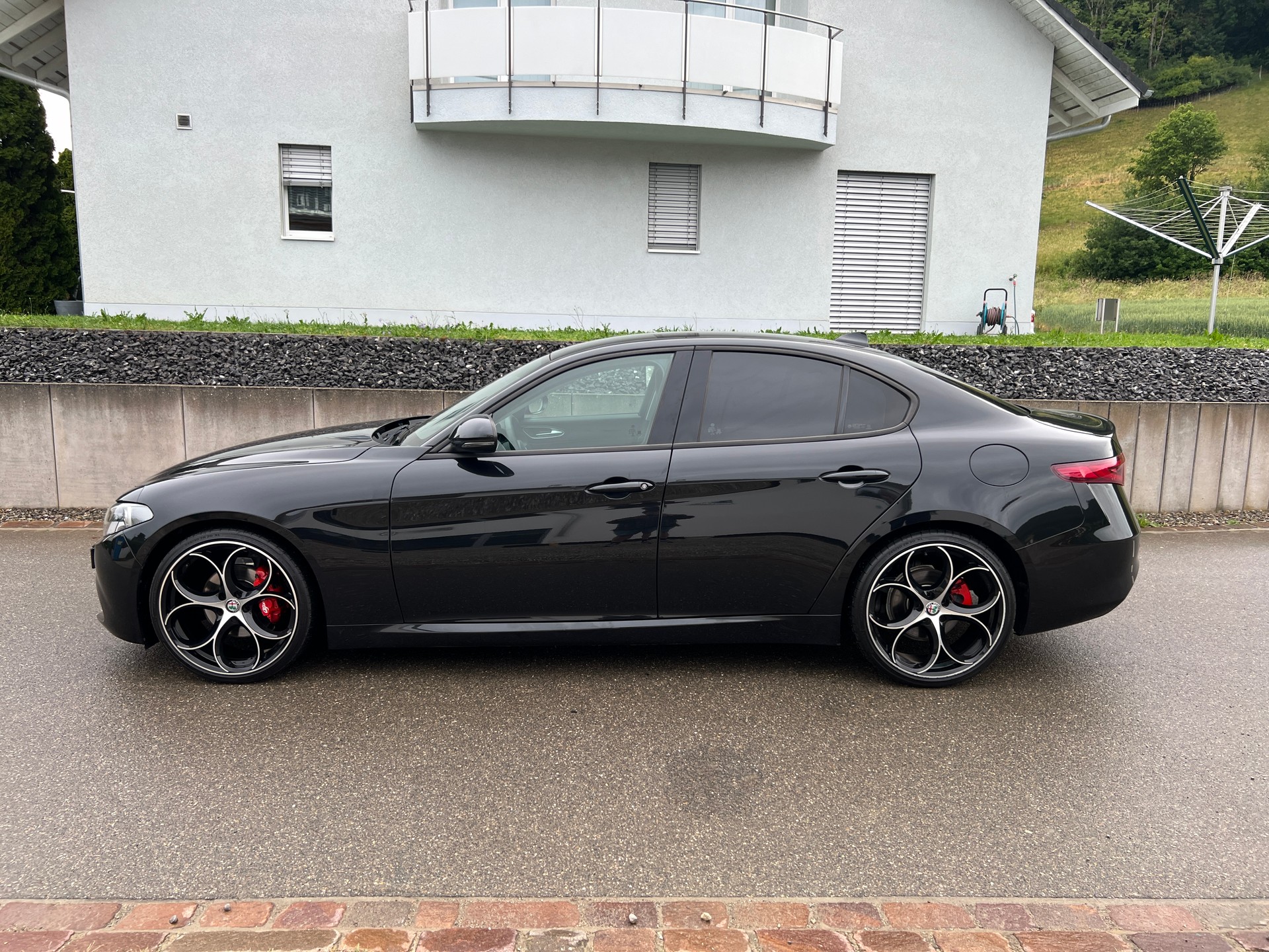 ALFA ROMEO Giulia 2.2 JTDM Super Automatic * 20" Alufelgen *