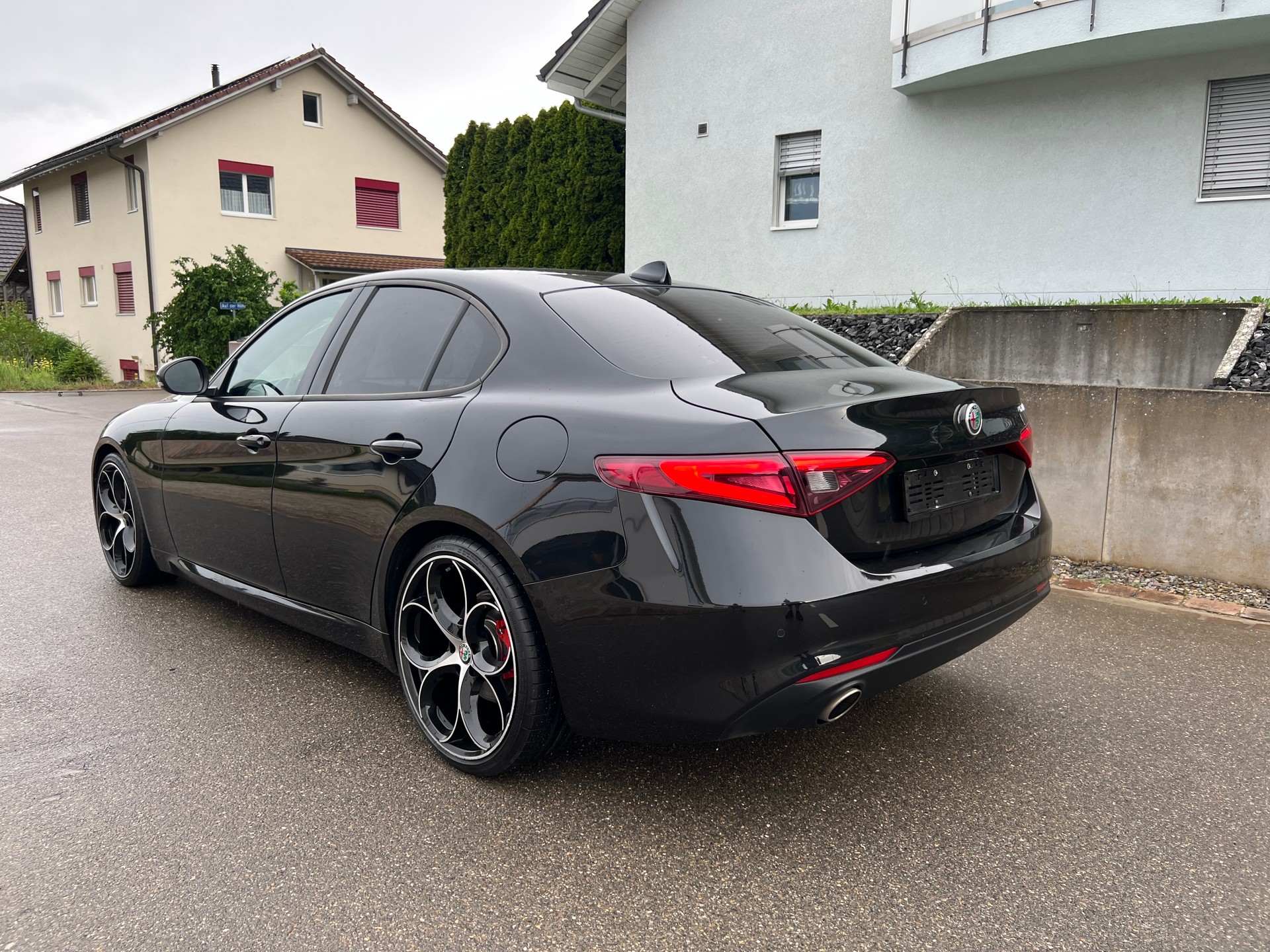 ALFA ROMEO Giulia 2.2 JTDM Super Automatic * 20" Alufelgen *-image-6
