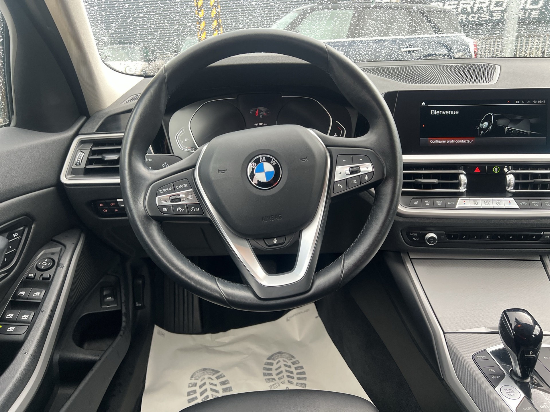 BMW 318i Touring Steptronic-image-11