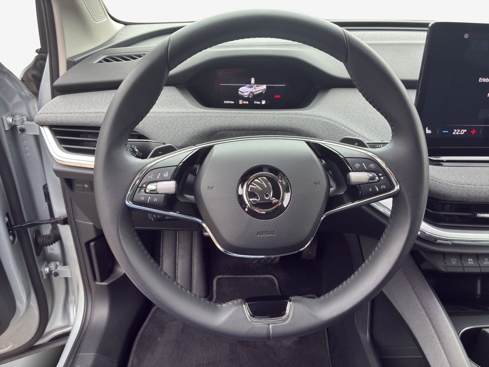 SKODA Enyaq iV 80x-image-10