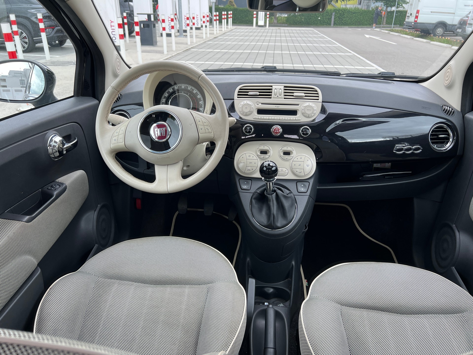 FIAT 500 1.2 Lounge-image-9