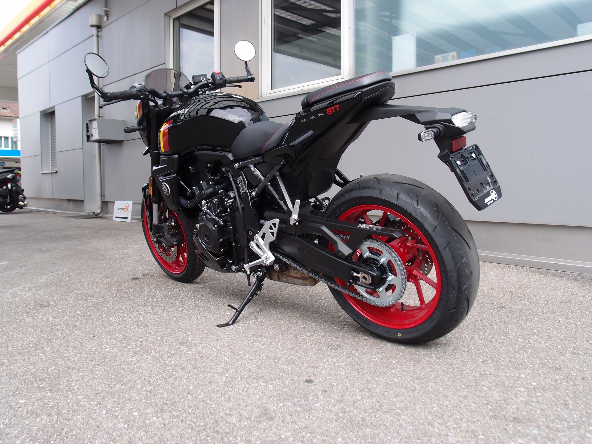 SUZUKI GSX 8TT-image-6