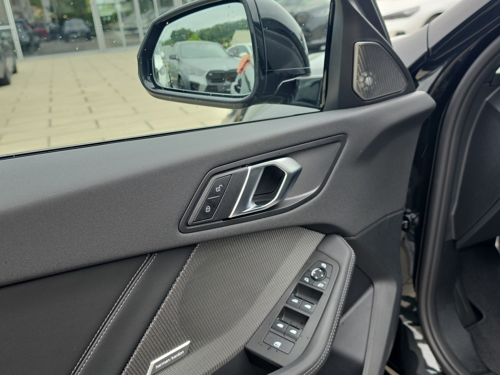 BMW 123 xDrive M Sport Steptronic-image-10