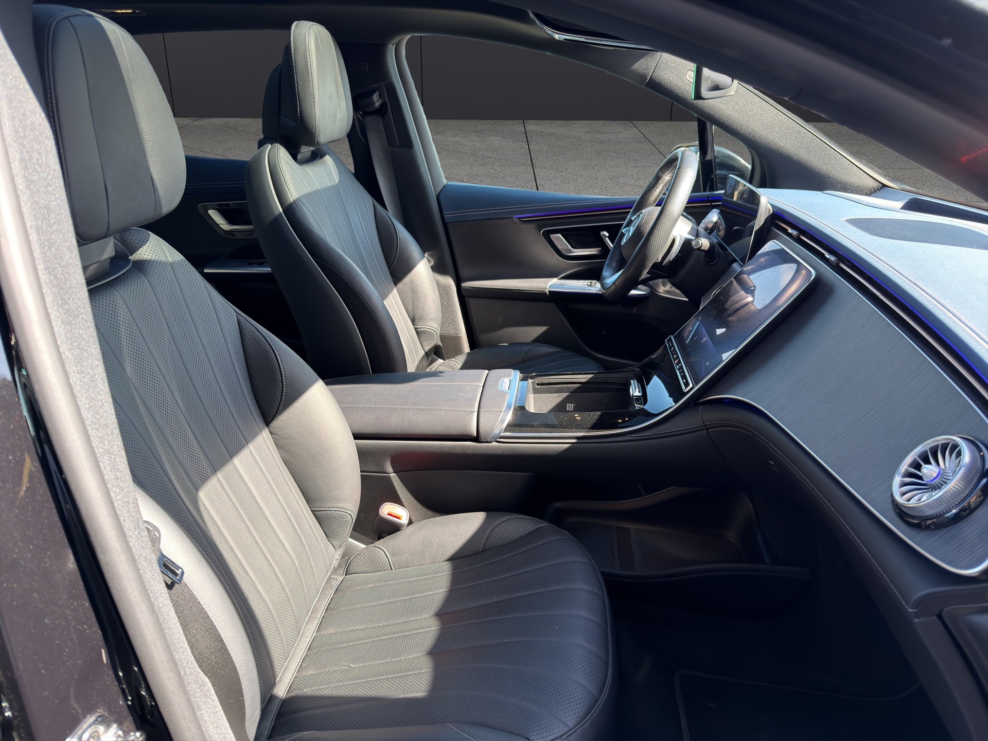 MERCEDES-BENZ EQE SUV 500 4 Matic Executive Edition-image-10
