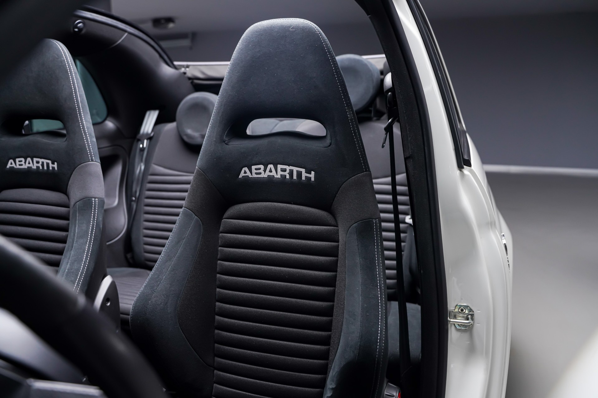 FIAT 595C 1.4 16V Turbo Abarth Competizione-image-14