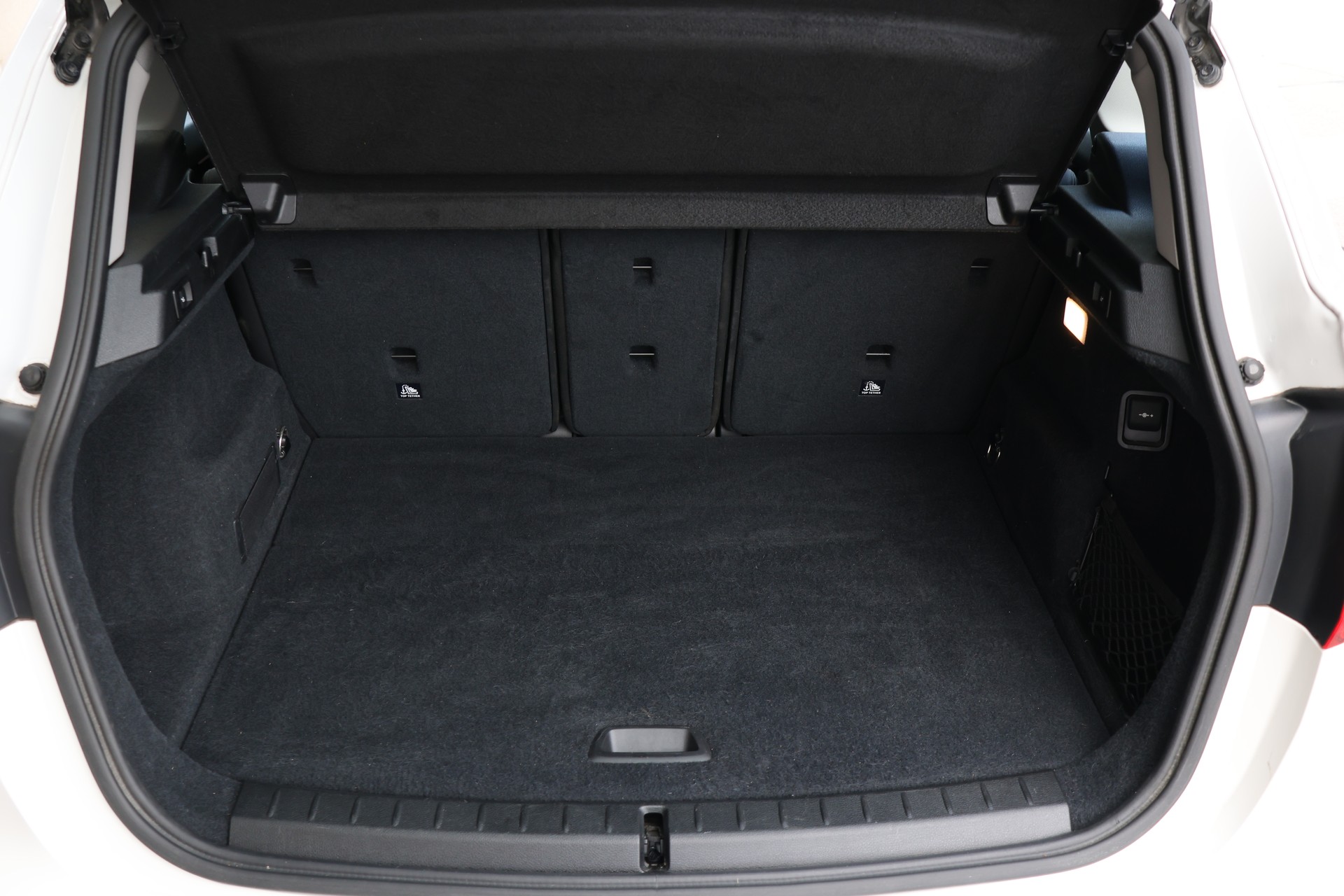 BMW 218d xDrive Active Tourer Steptronic Sport Line-image-15