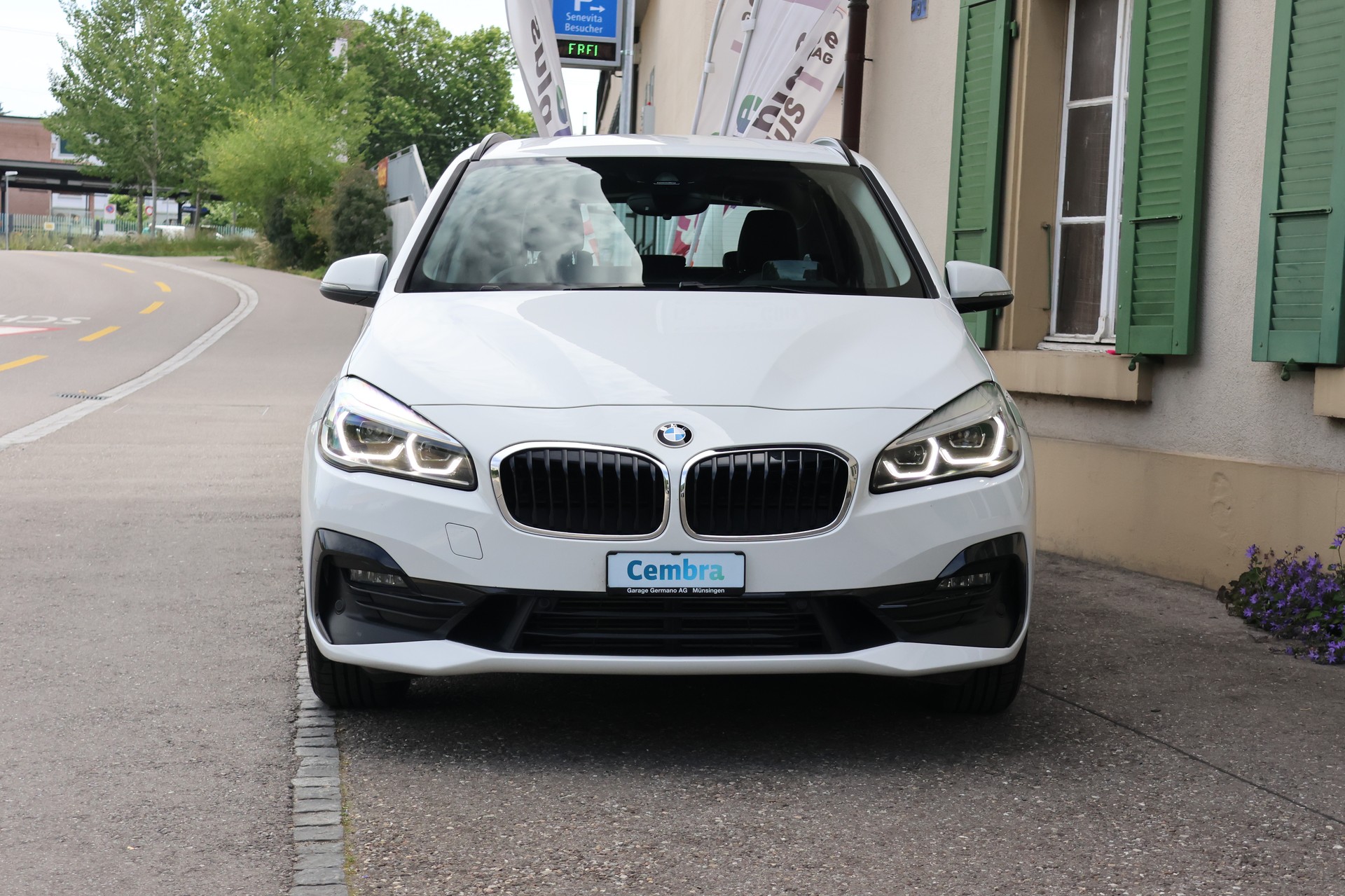 BMW 218d xDrive Active Tourer Steptronic Sport Line-image-1