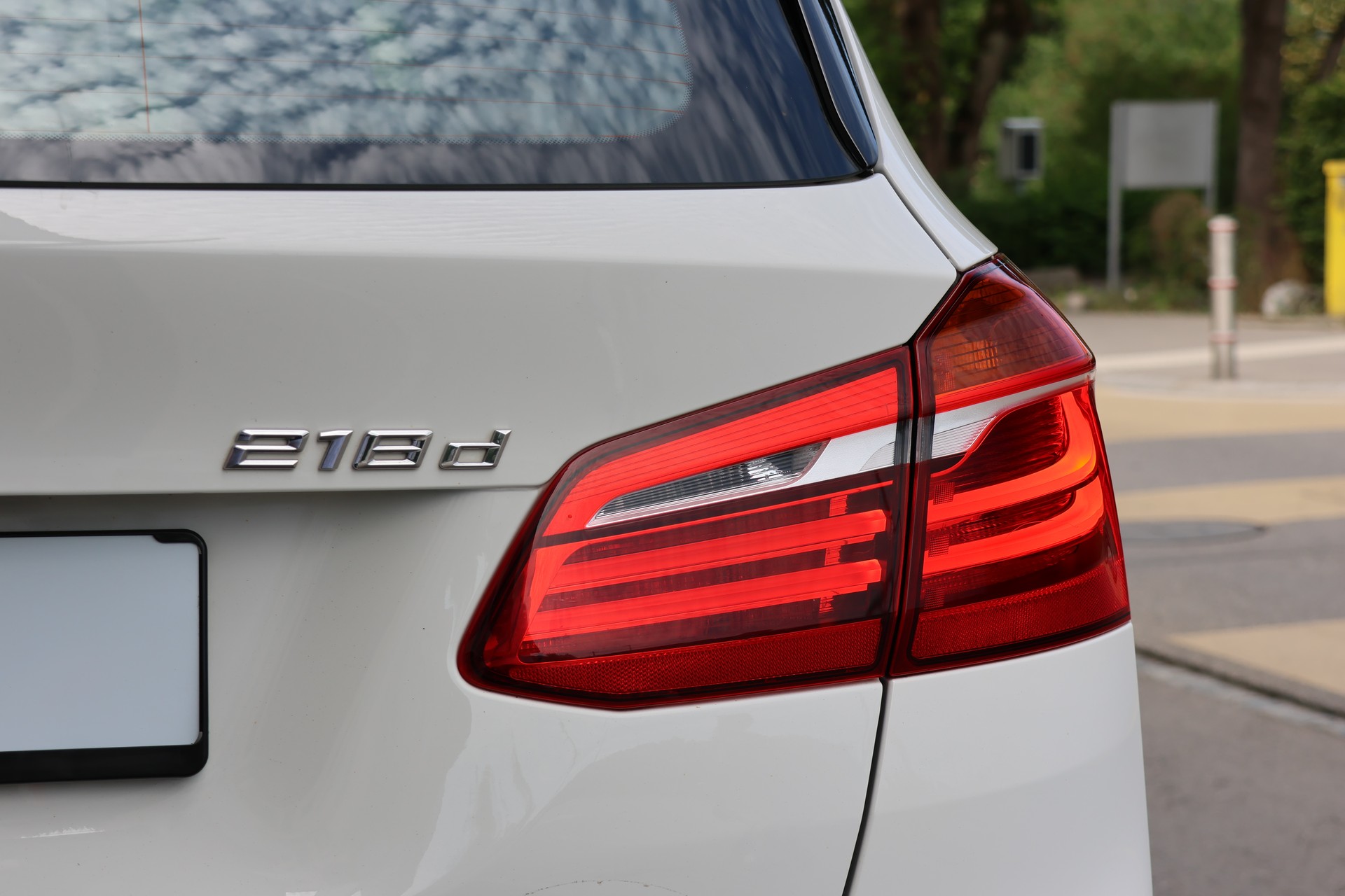 BMW 218d xDrive Active Tourer Steptronic Sport Line-image-5