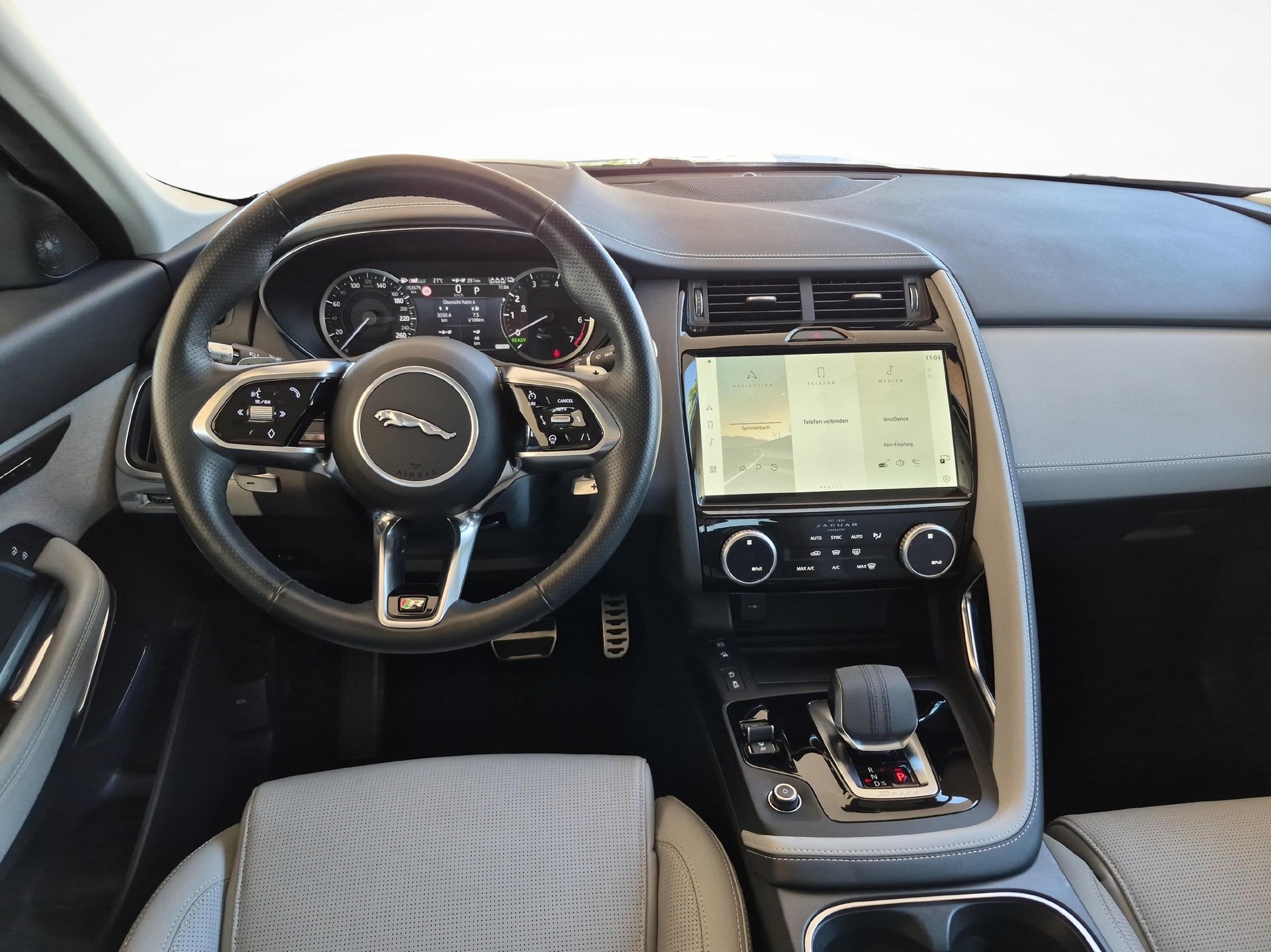 JAGUAR E-Pace 1.5 T 300e R-Dynamic HSE AWD / ab 0,99% Leasing bei Abschluss einer Protect Autoversicherung-image-9