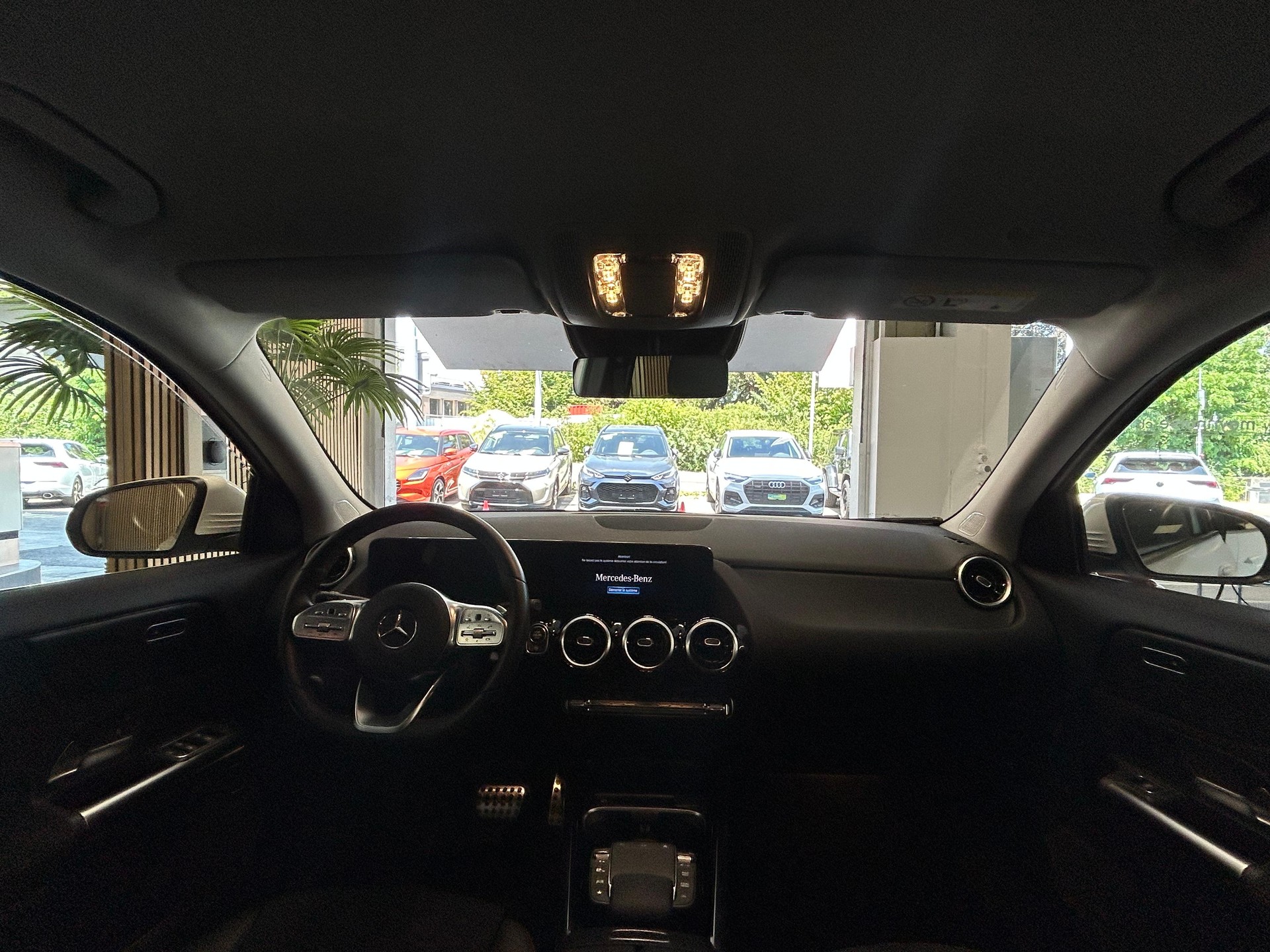 MERCEDES-BENZ GLA 200 AMG Line-image-7