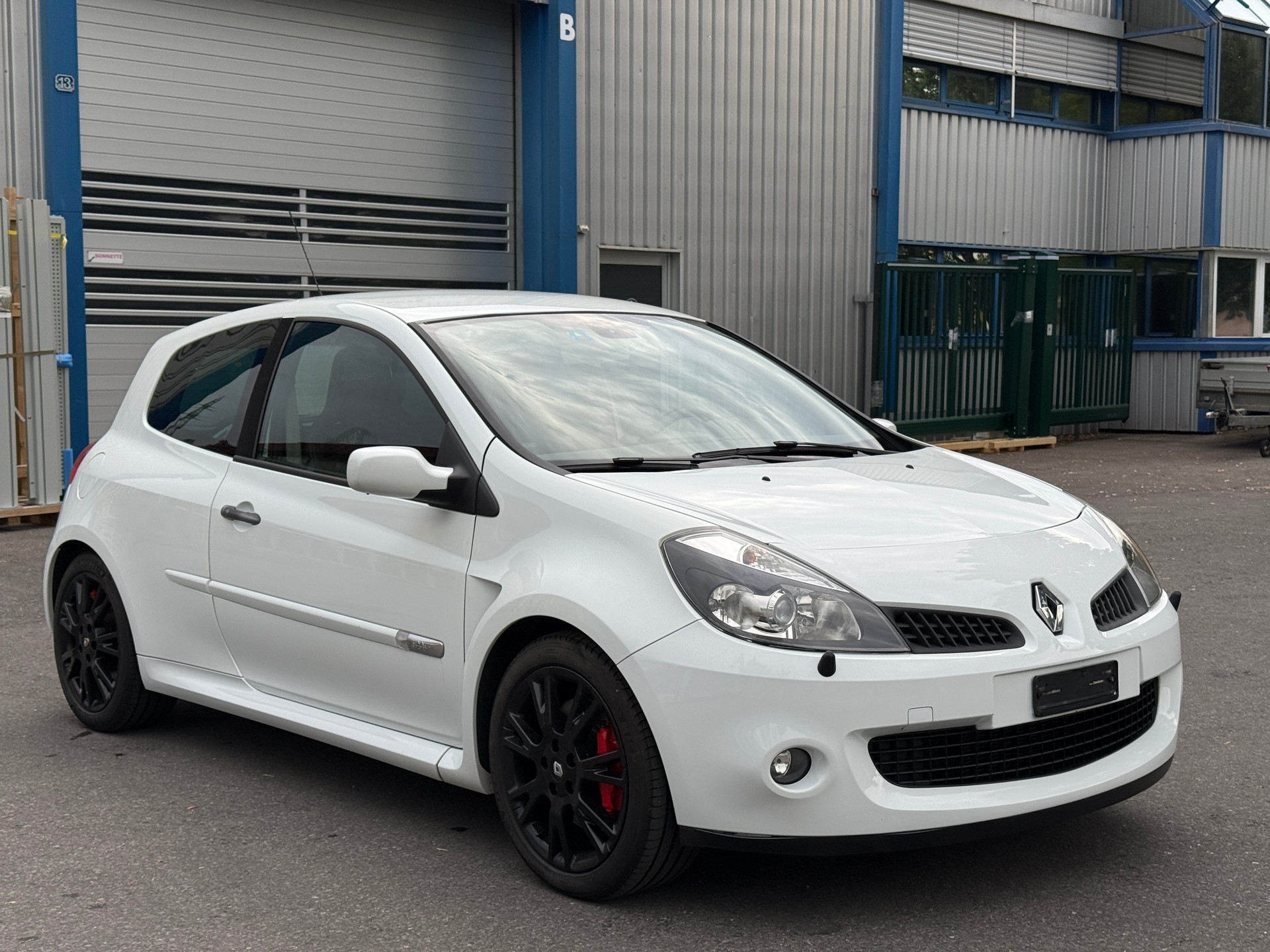 RENAULT Clio 2.0 16V Sport F1 Team-image-2