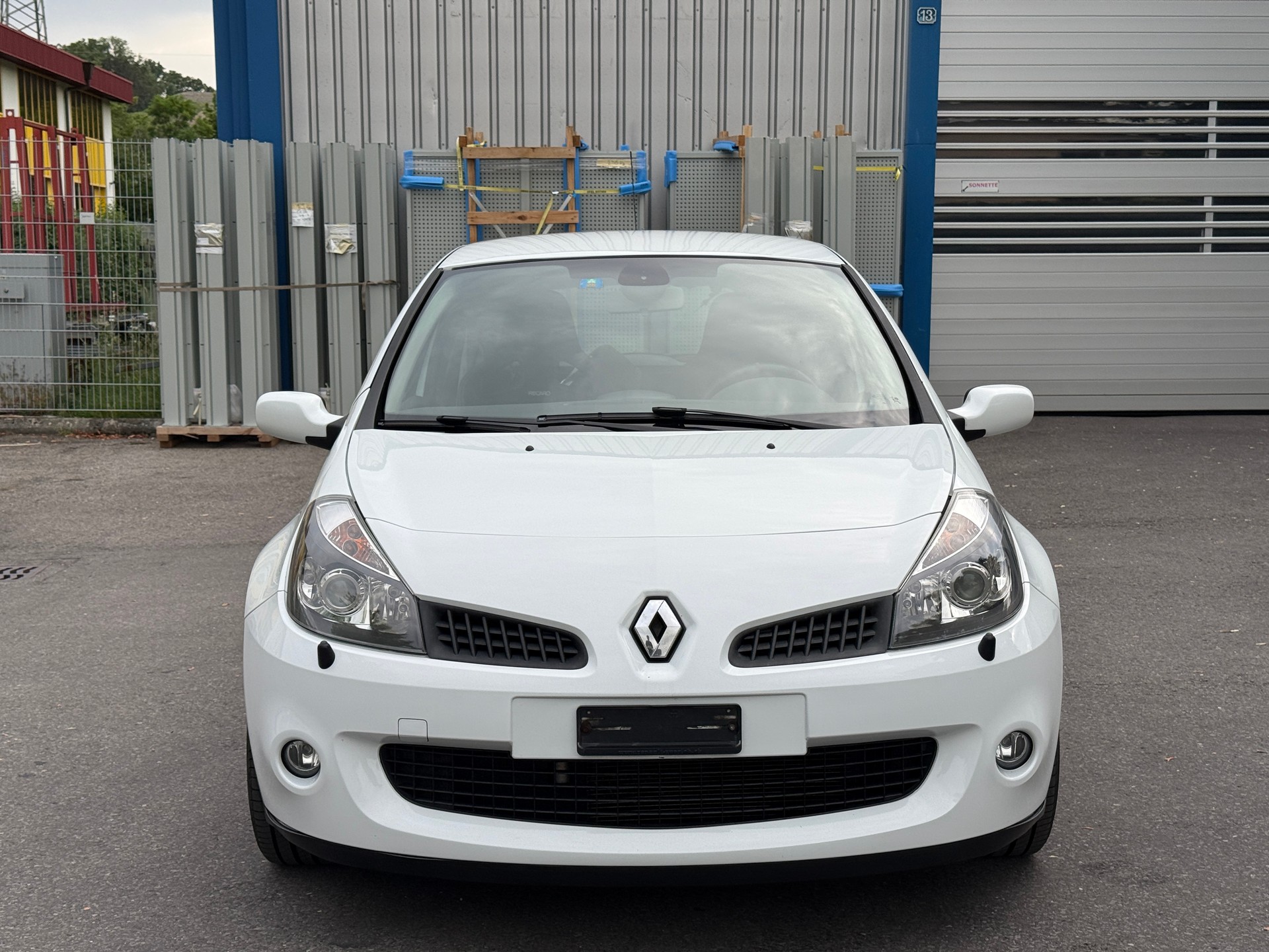 RENAULT Clio 2.0 16V Sport F1 Team-image-1