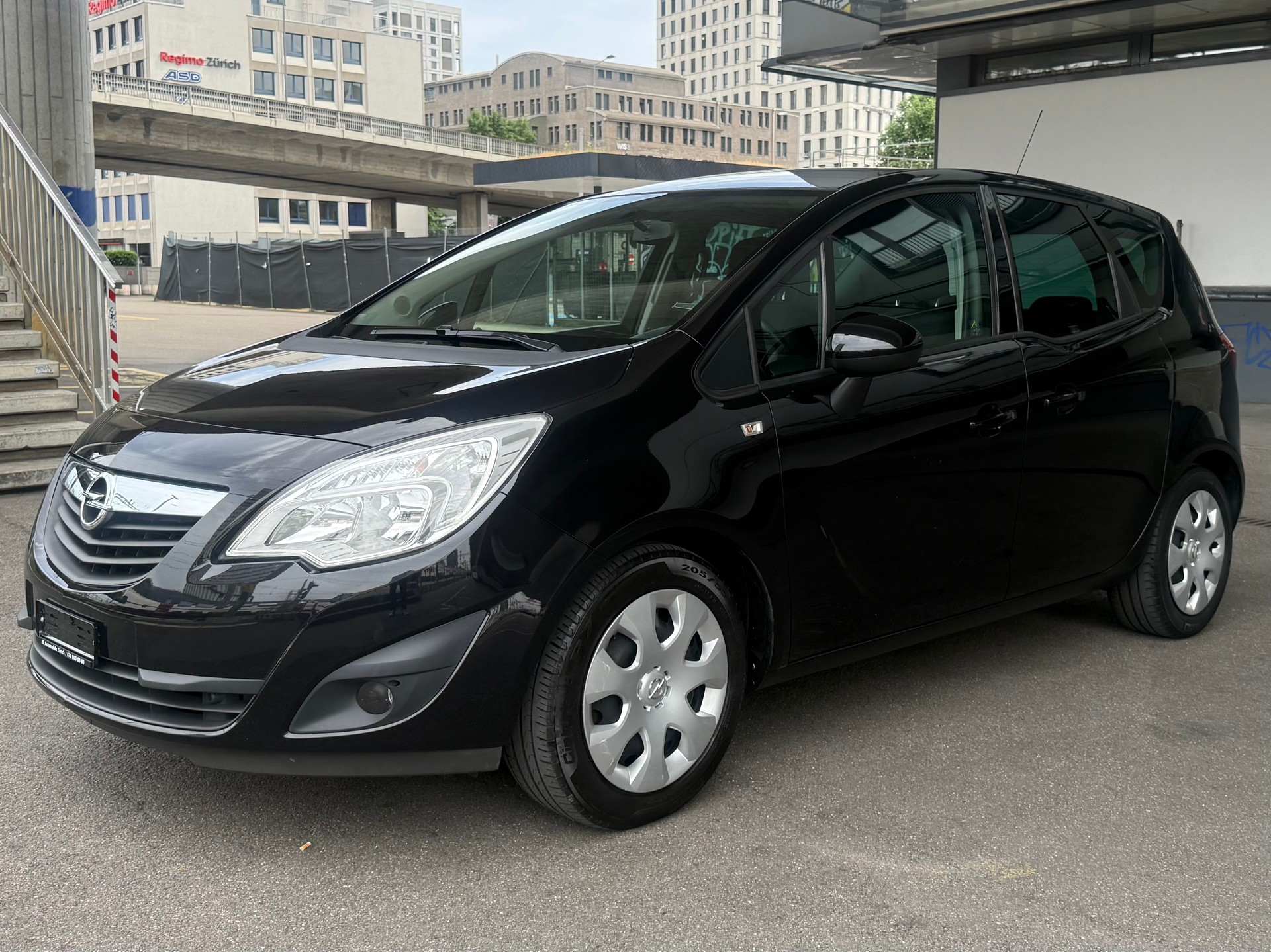 OPEL Meriva 1.4 Turbo Enjoy-image-2