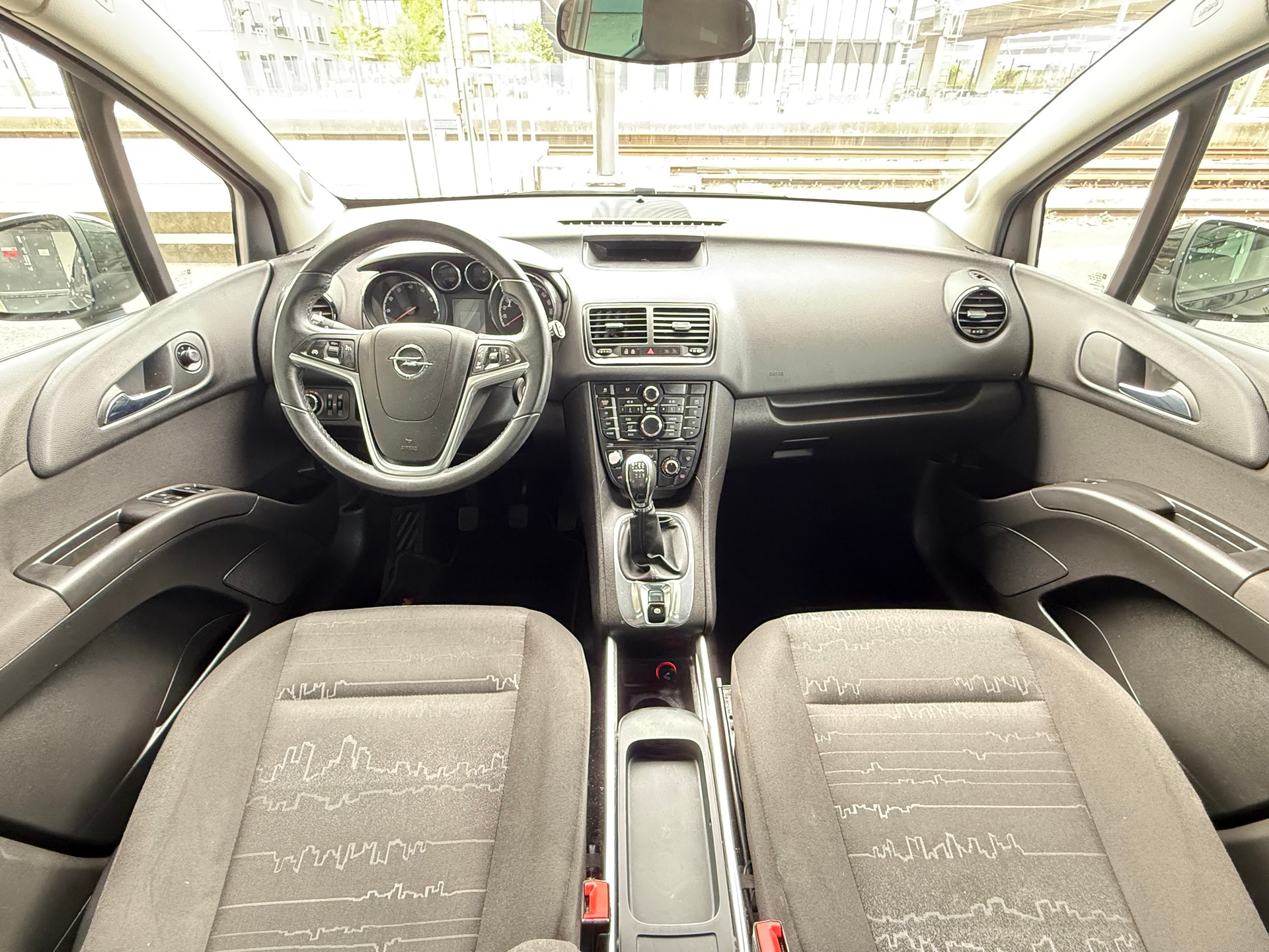 OPEL Meriva 1.4 Turbo Enjoy-image-9