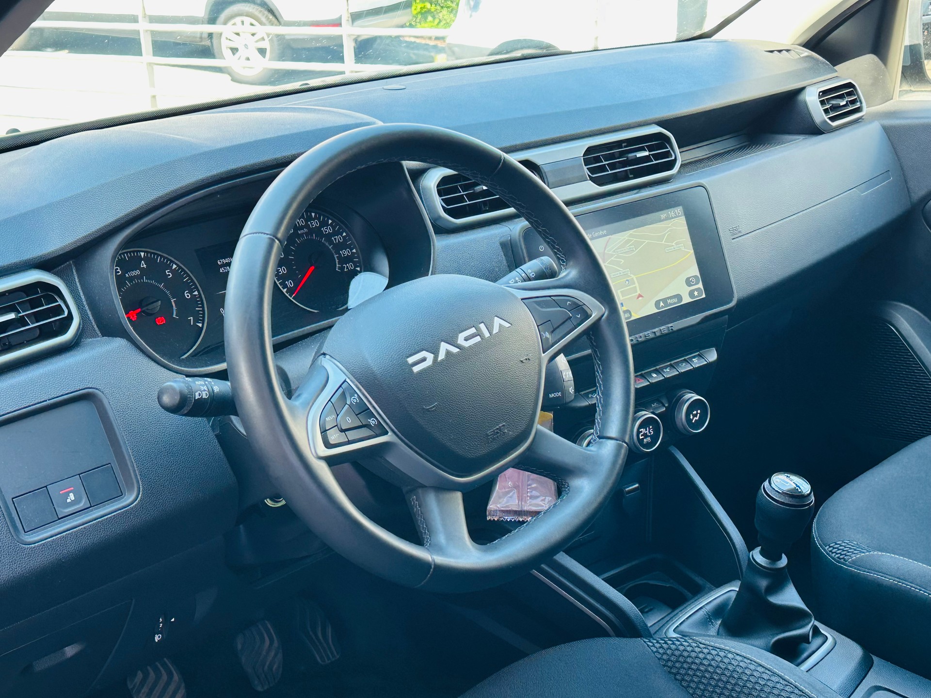 DACIA Duster TCe 150 Expression 4x4-image-17
