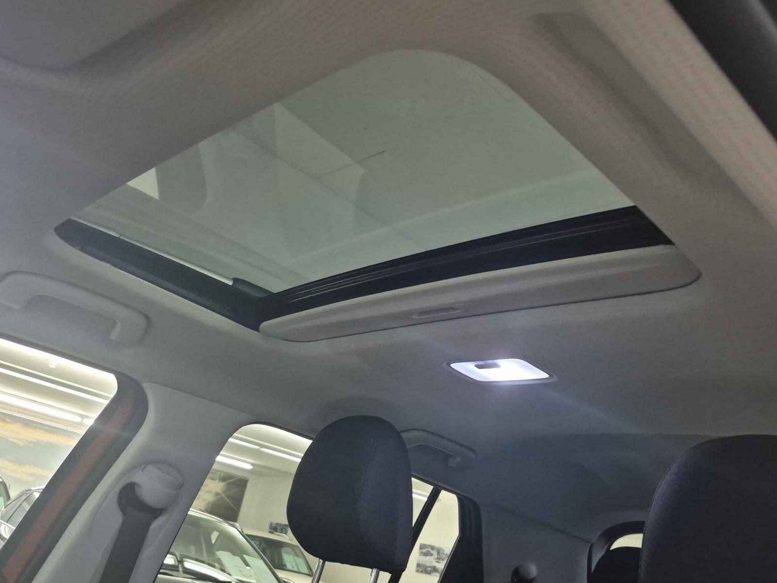 HYUNDAI Inster Electric Vertex Sunroof-image-14
