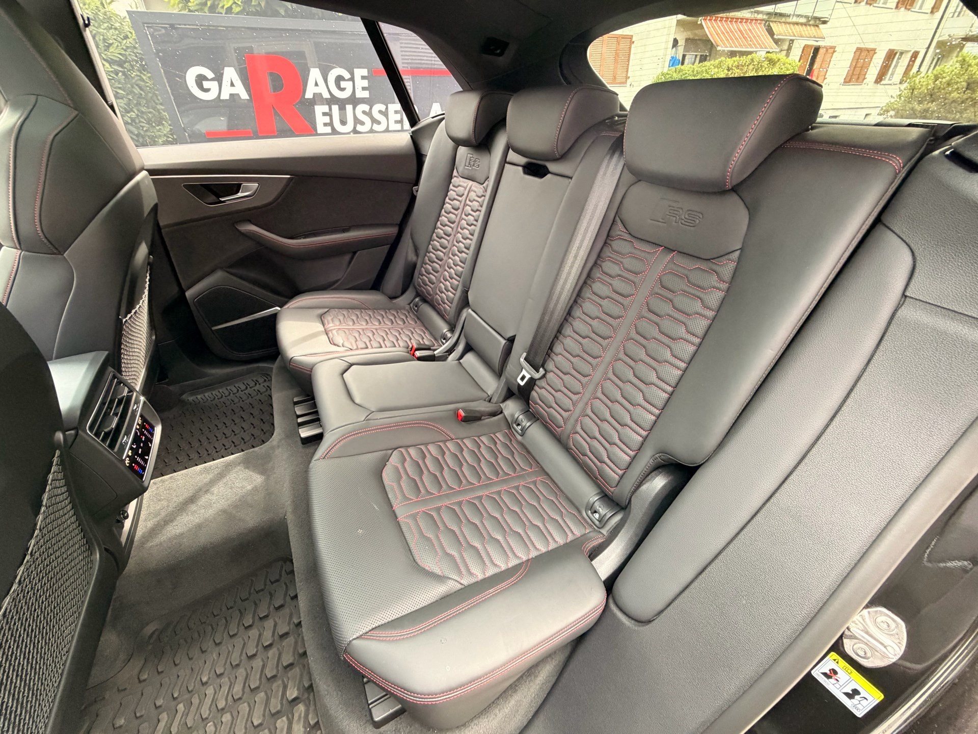 AUDI RS Q8 PERFORMANCE 4.0 TFSI QUATTRO *** FACELIFT & VOLLAUSSTATTUNG ***-image-26