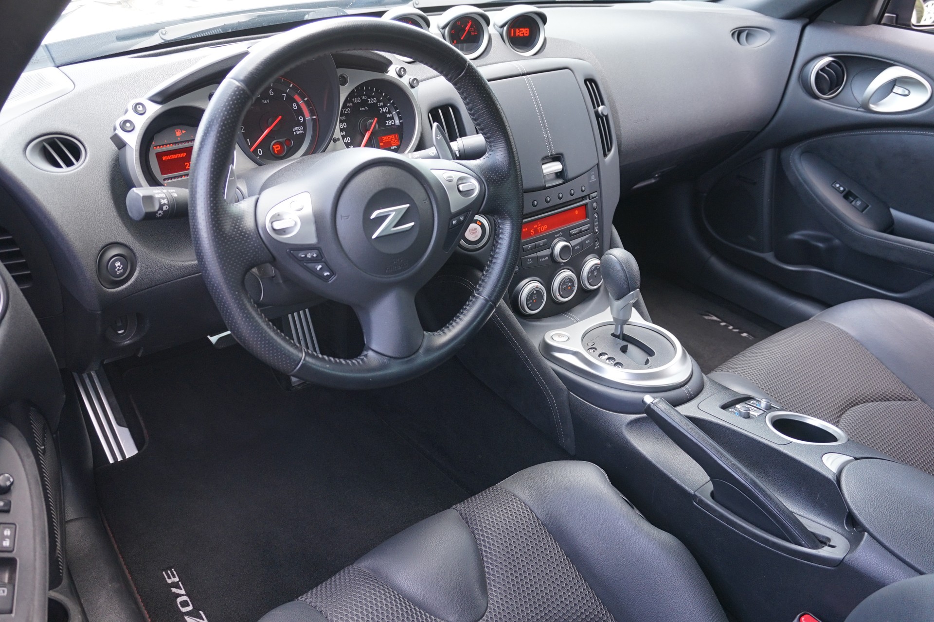 NISSAN 370 Z Roadster Pack-image-19