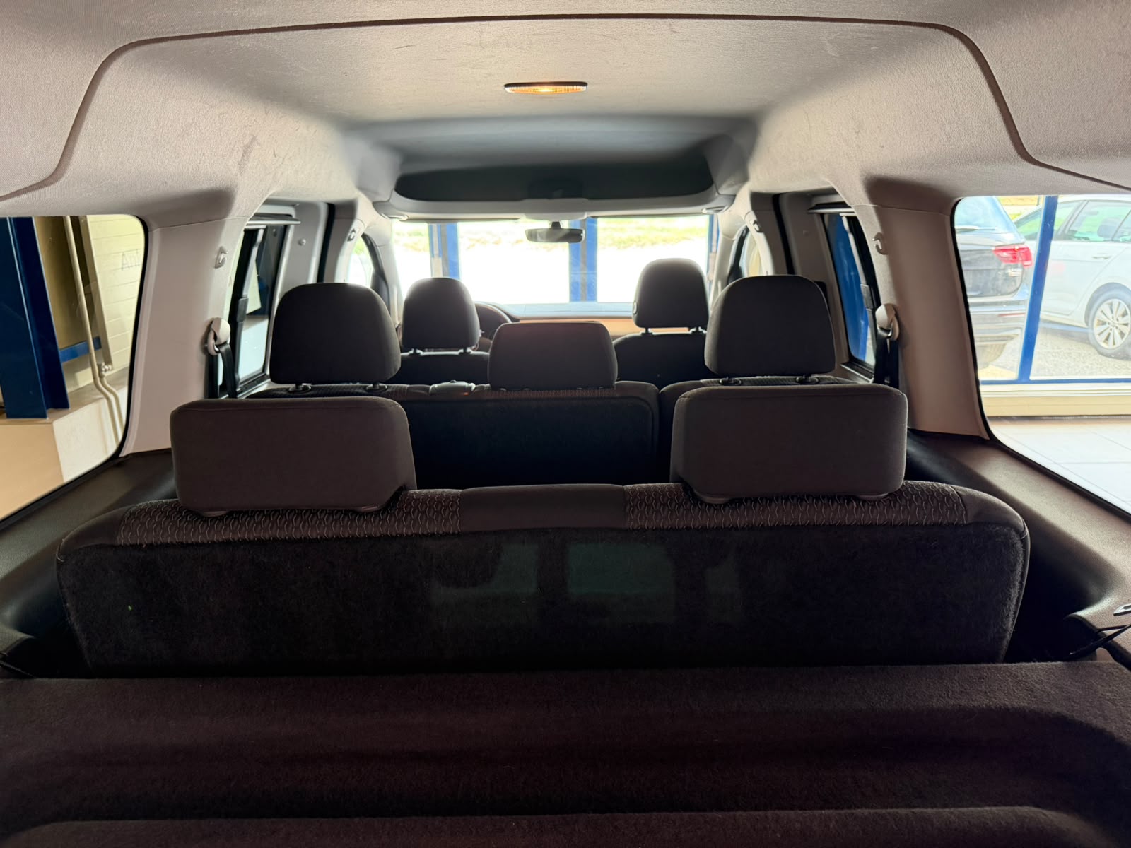 VW Caddy Maxi 2.0 TDI Comfortline 4Motion-image-22