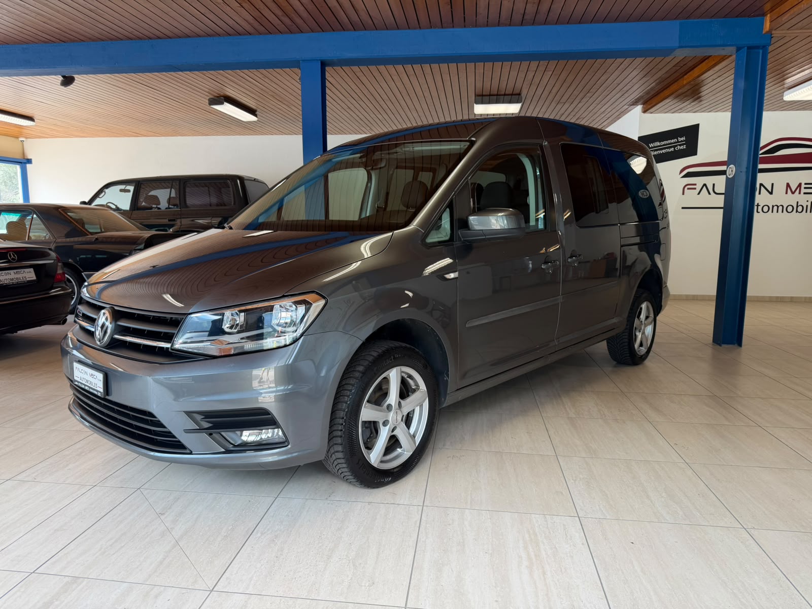 VW Caddy Maxi 2.0 TDI Comfortline 4Motion-image-3
