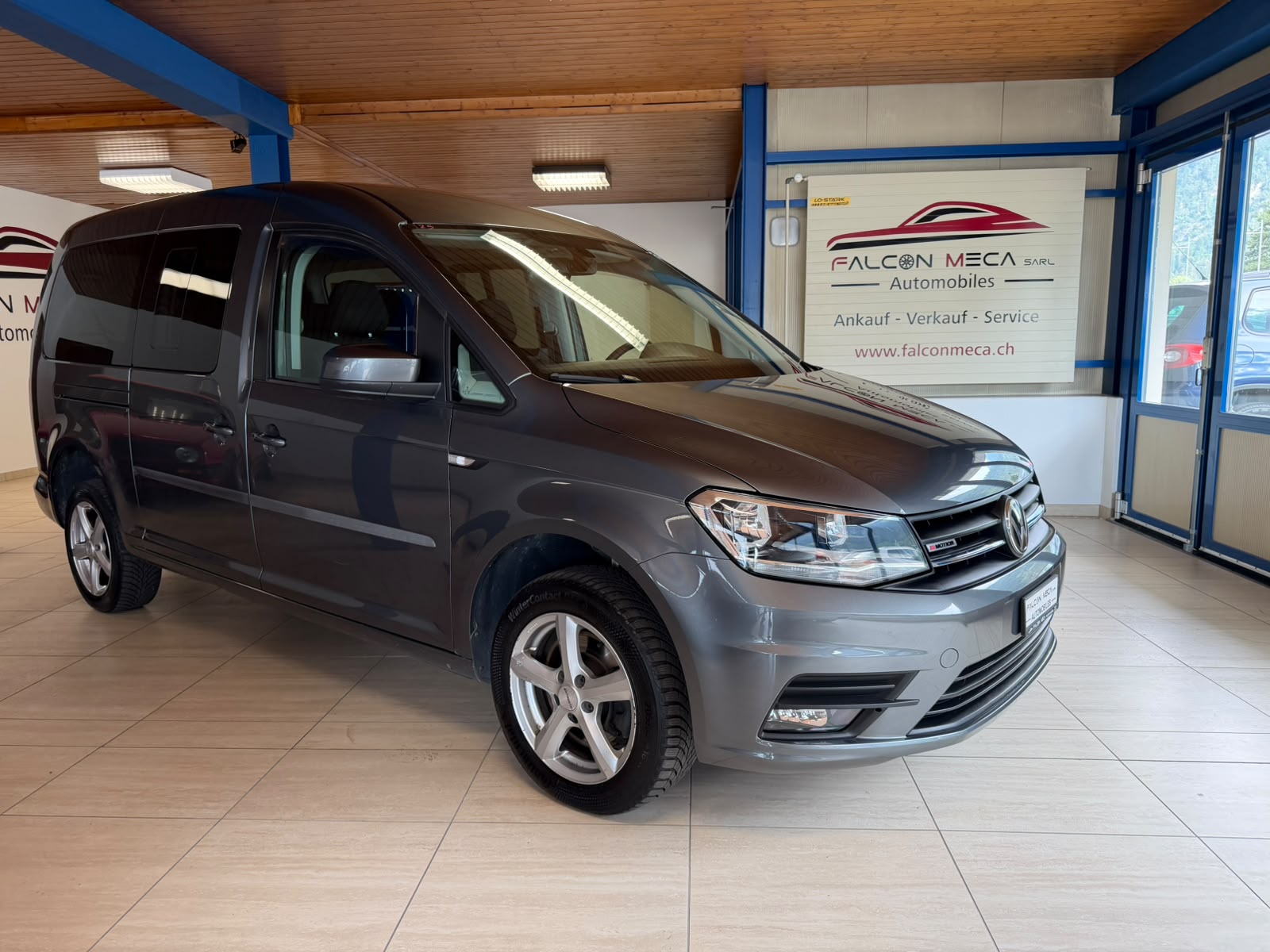 VW Caddy Maxi 2.0 TDI Comfortline 4Motion-image-1