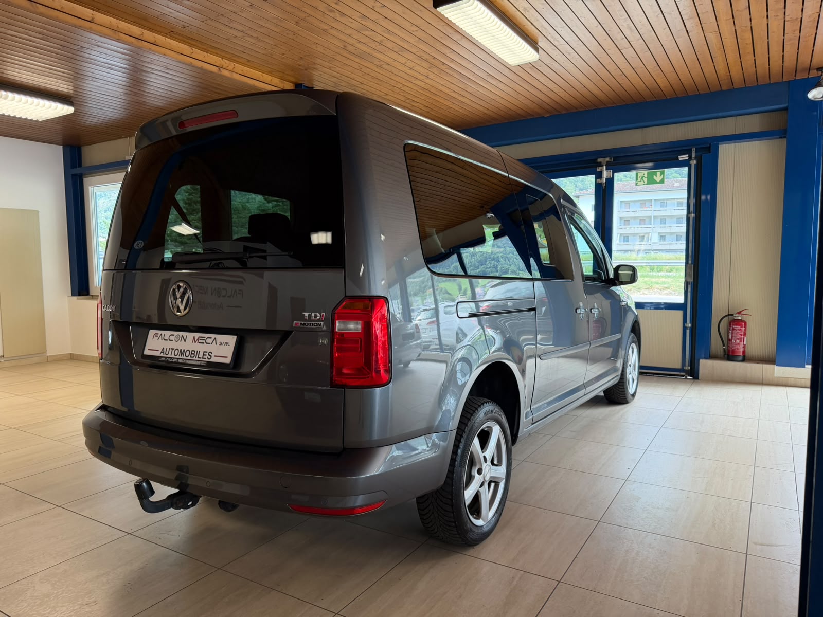VW Caddy Maxi 2.0 TDI Comfortline 4Motion-image-11