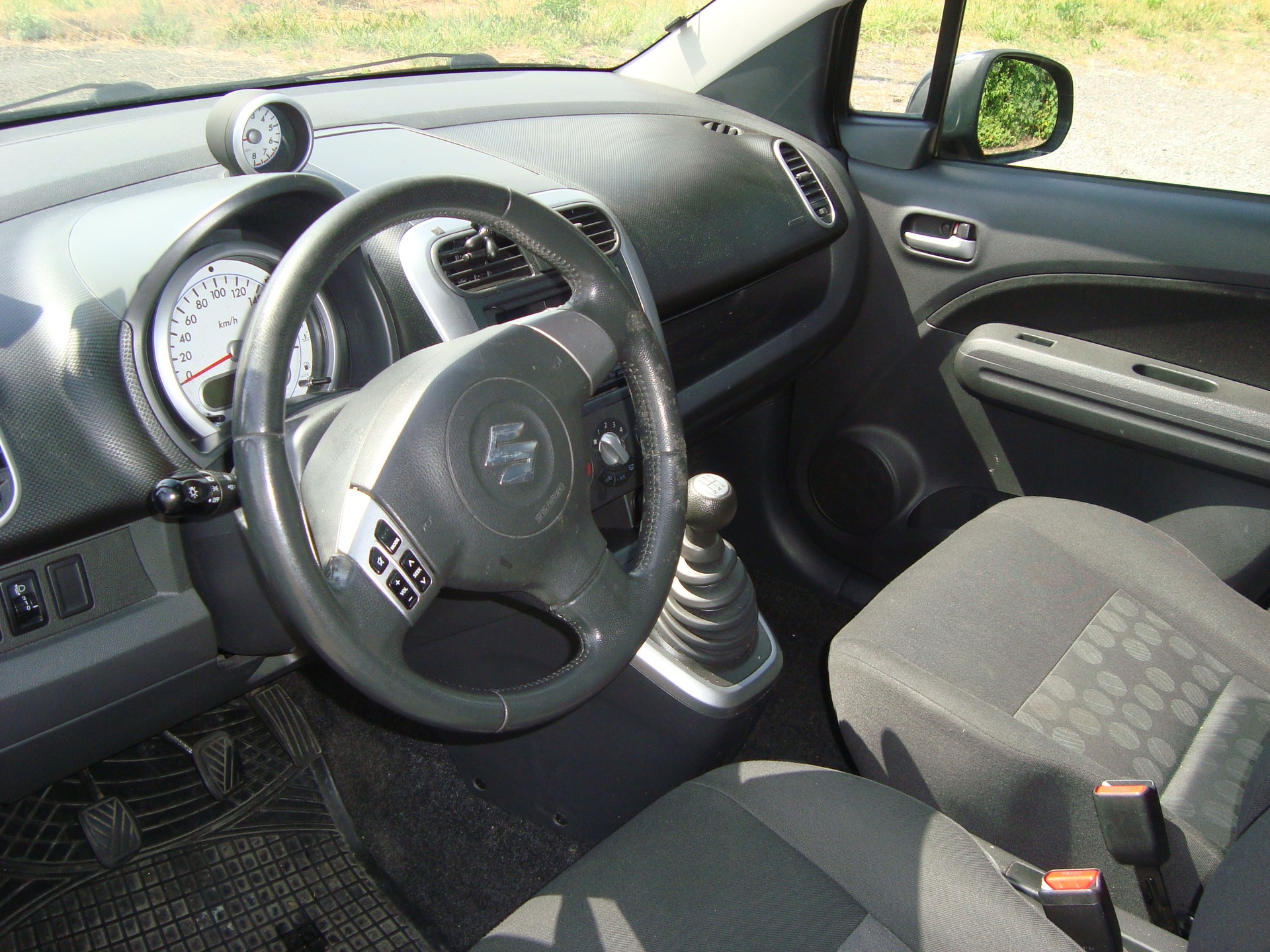 SUZUKI Splash 1.0i 12V GL-image-8